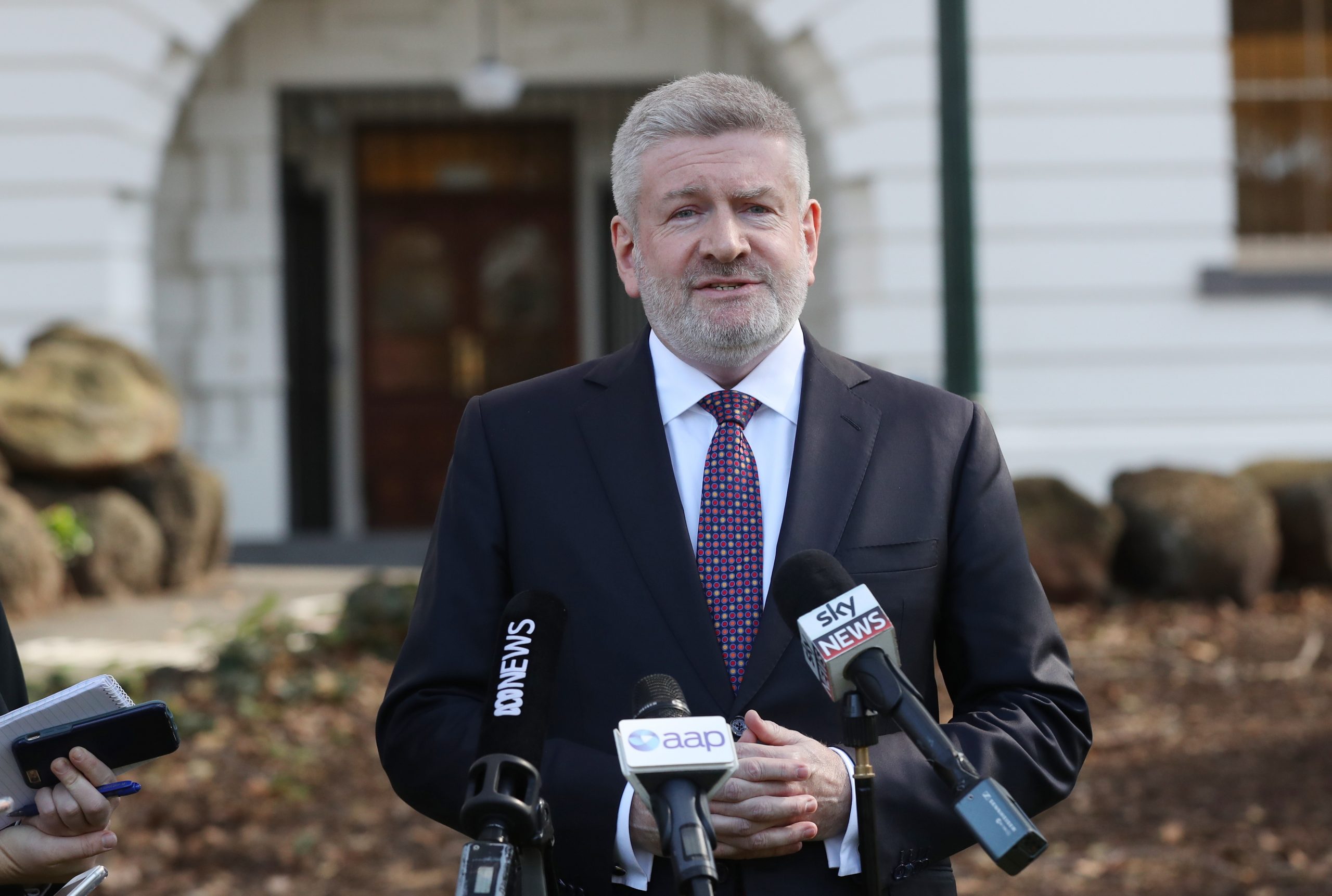 Presidente da televisão australiana ABC demite-se após caso de ingerência política