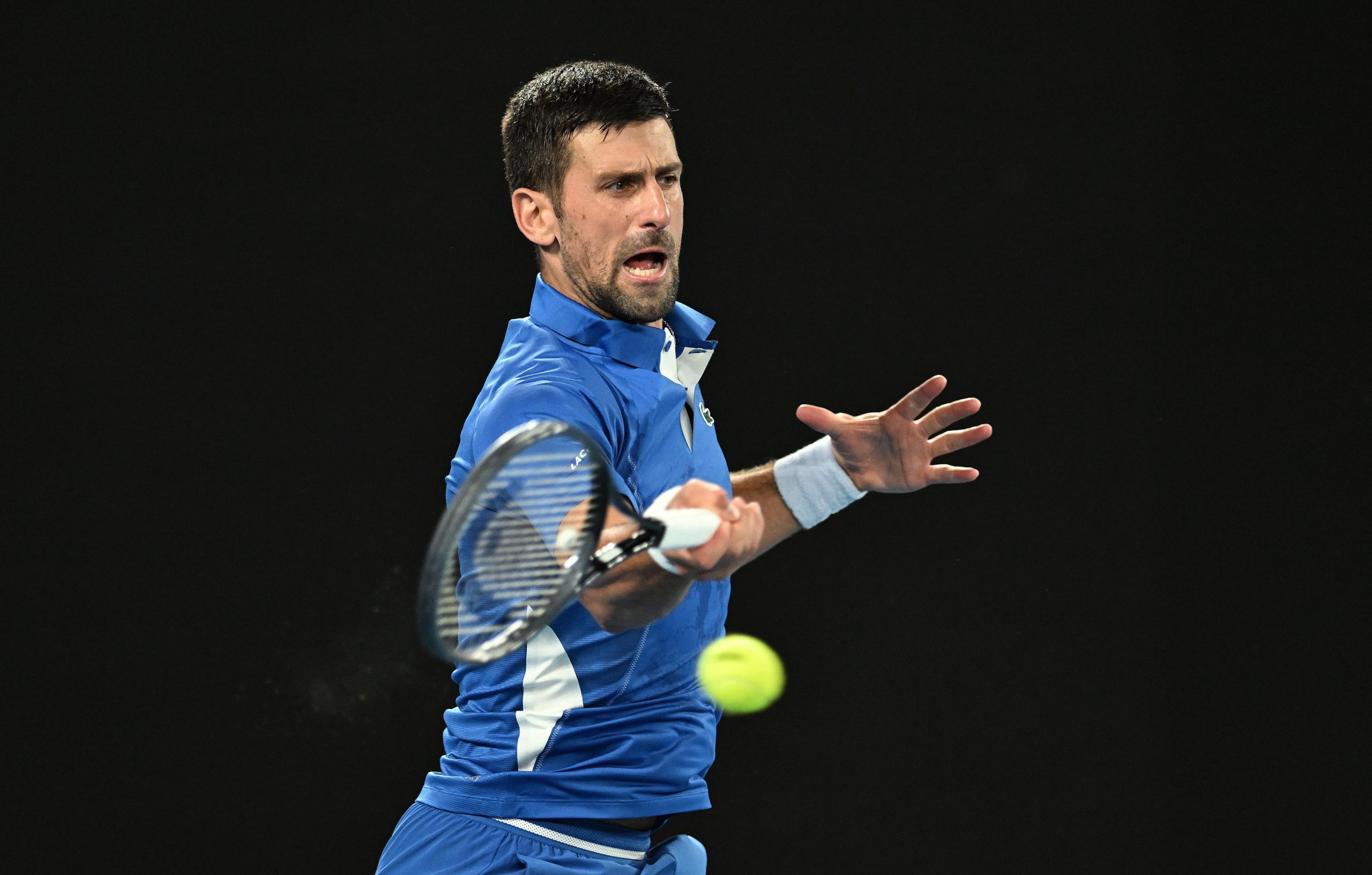 Djokovic na segunda ronda do Open da Austrália após bater ‘qualifier’ Prizmic