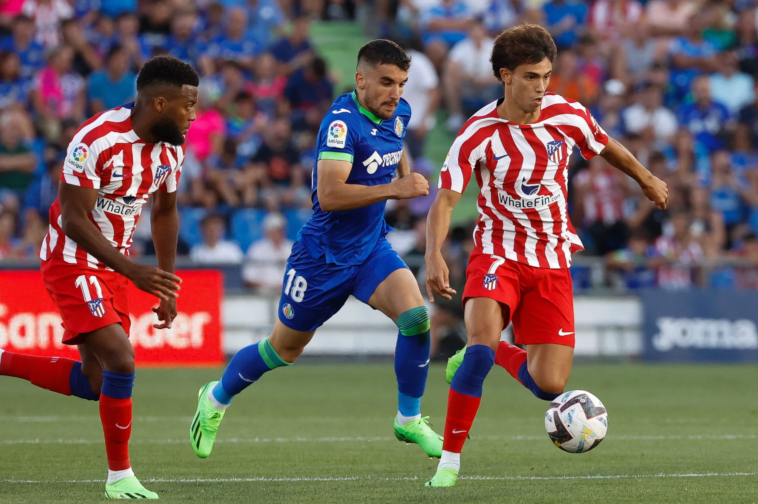 João Félix em destaque no triunfo do Atlético Madrid na estreia na Liga espanhola