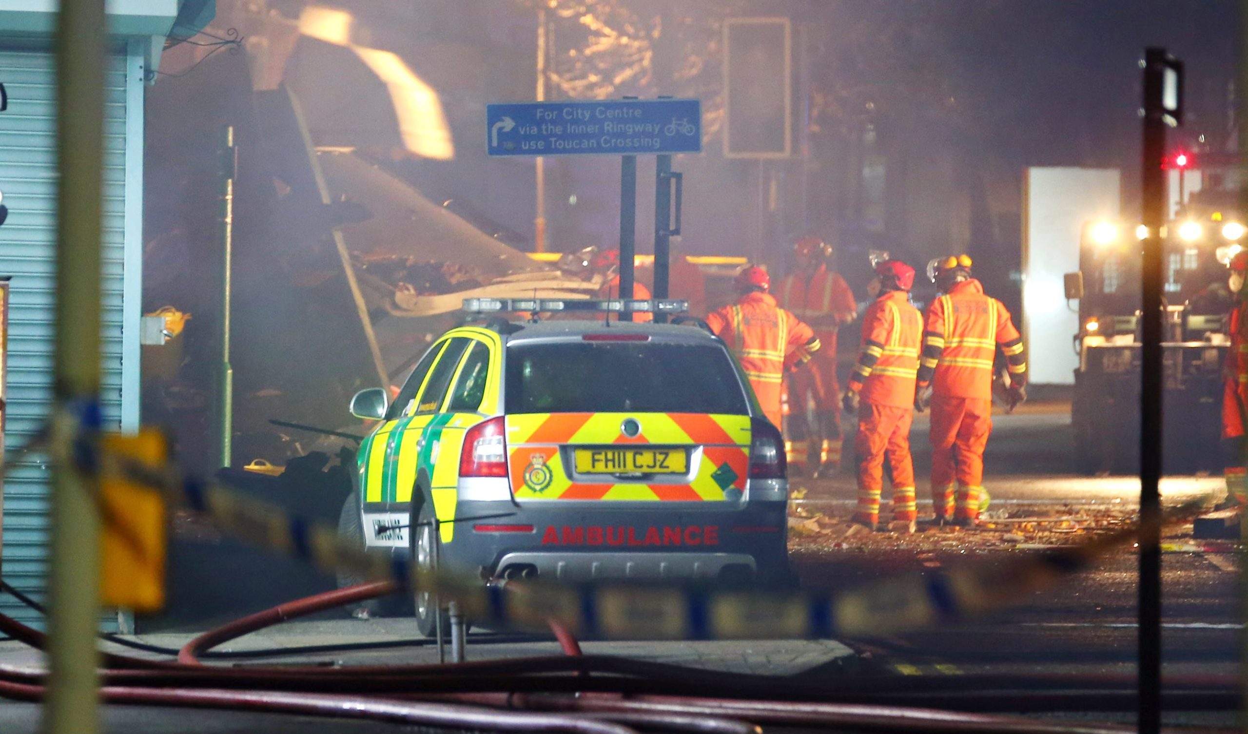 Explosão seguida de incêndio em Leicester faz seis feridos