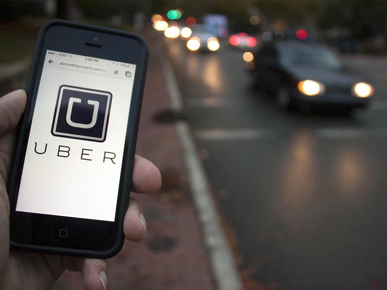 Uber perde ação em tribunal. Os condutores da empresa em Londres vão ter de dar prova do seu inglês