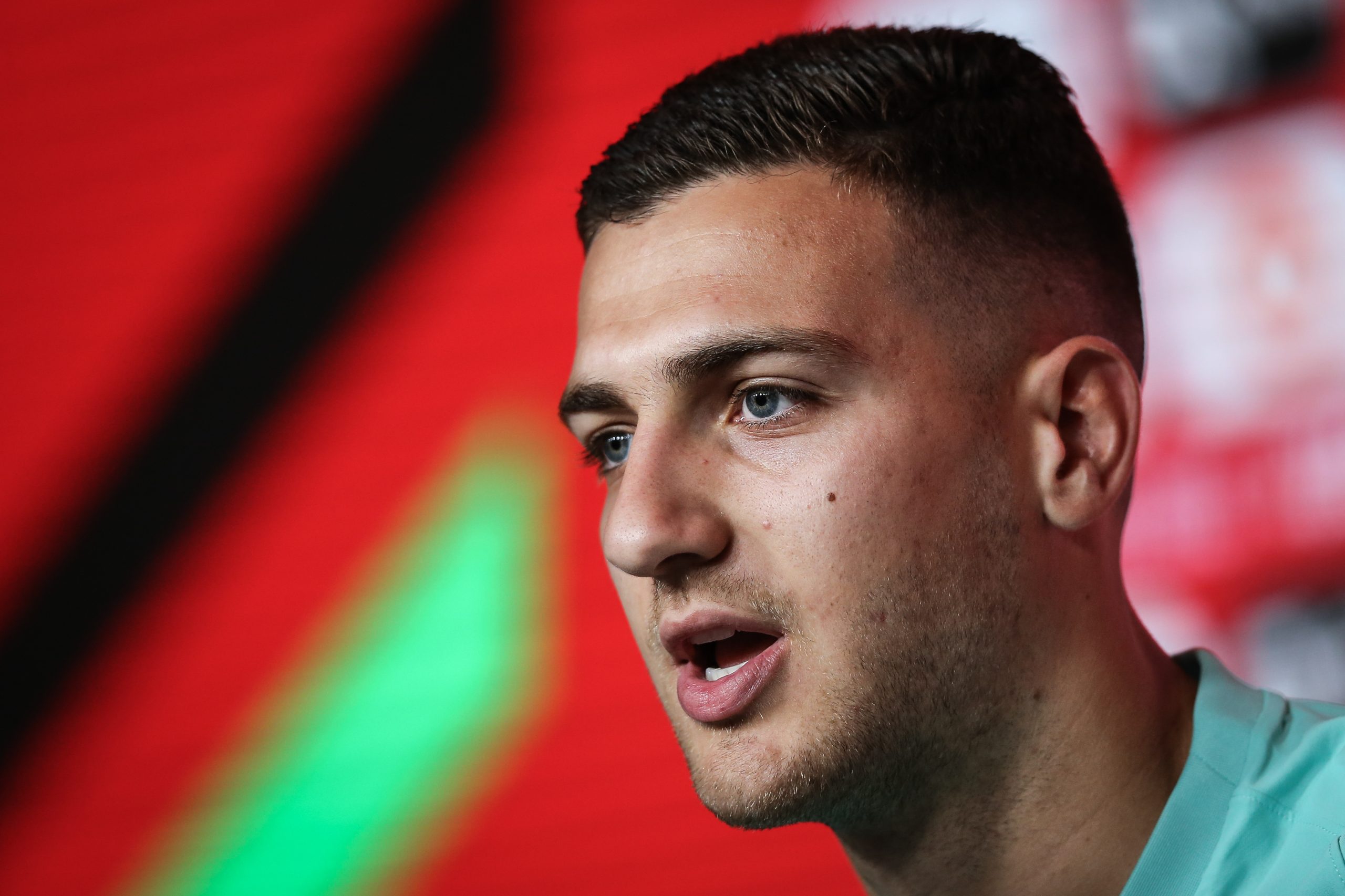 Diogo Dalot ambiciona mais chamadas à seleção para “conquistar o seu espaço”