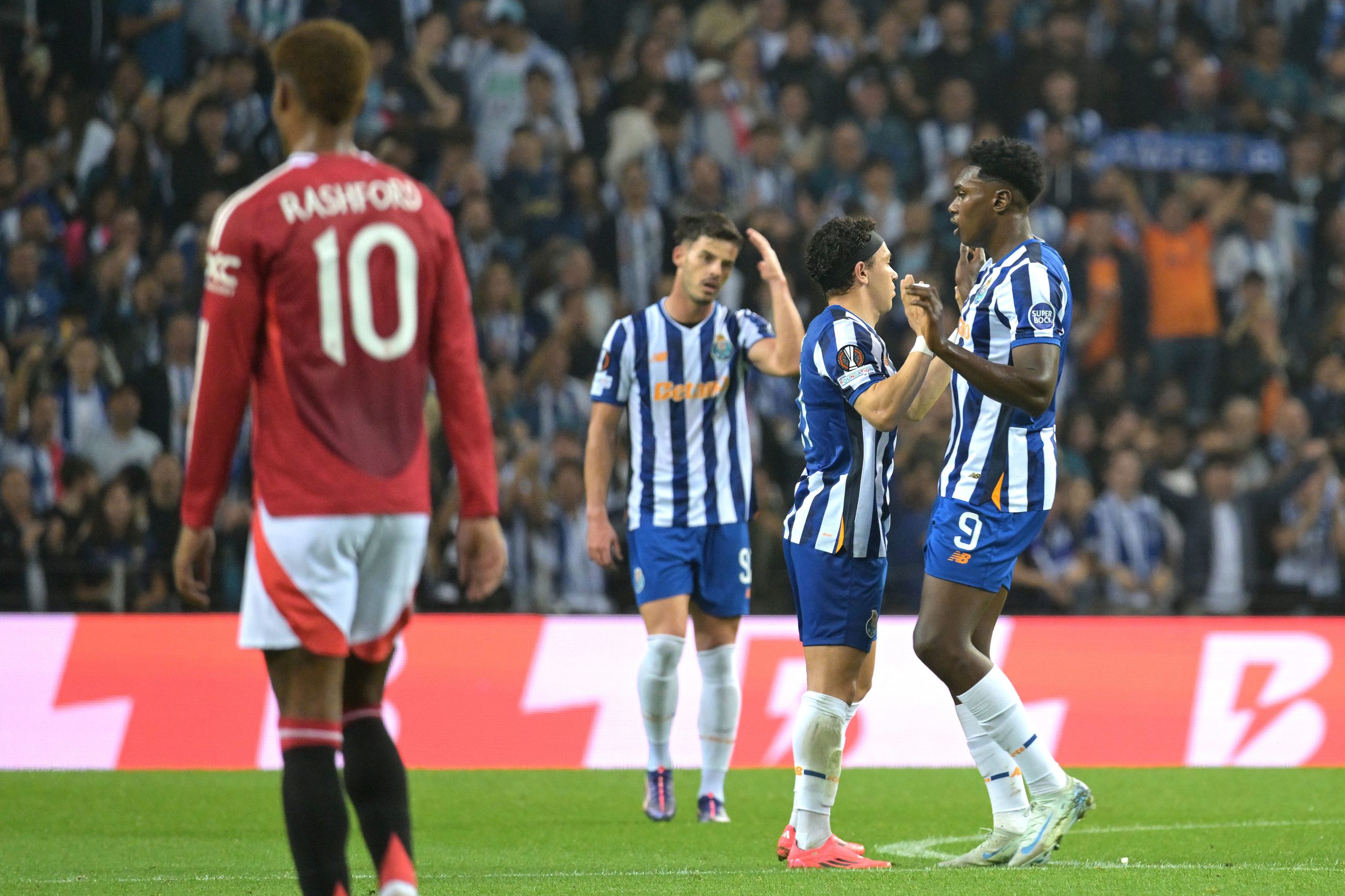 FC Porto empata no Dragão depois de ter estado a perder