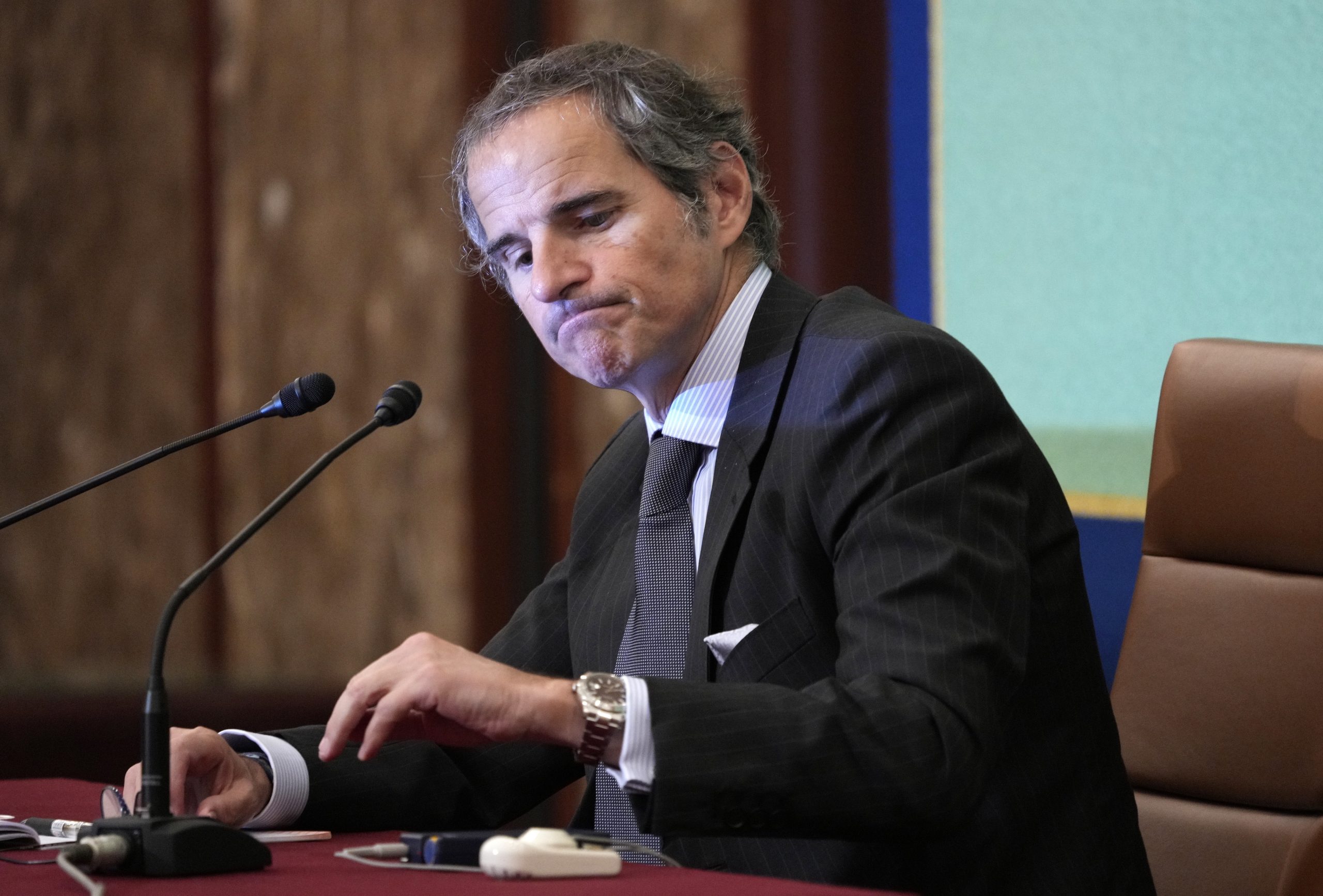 Agência de Energia Atómica condena exclusão de inspetores pelo Irão