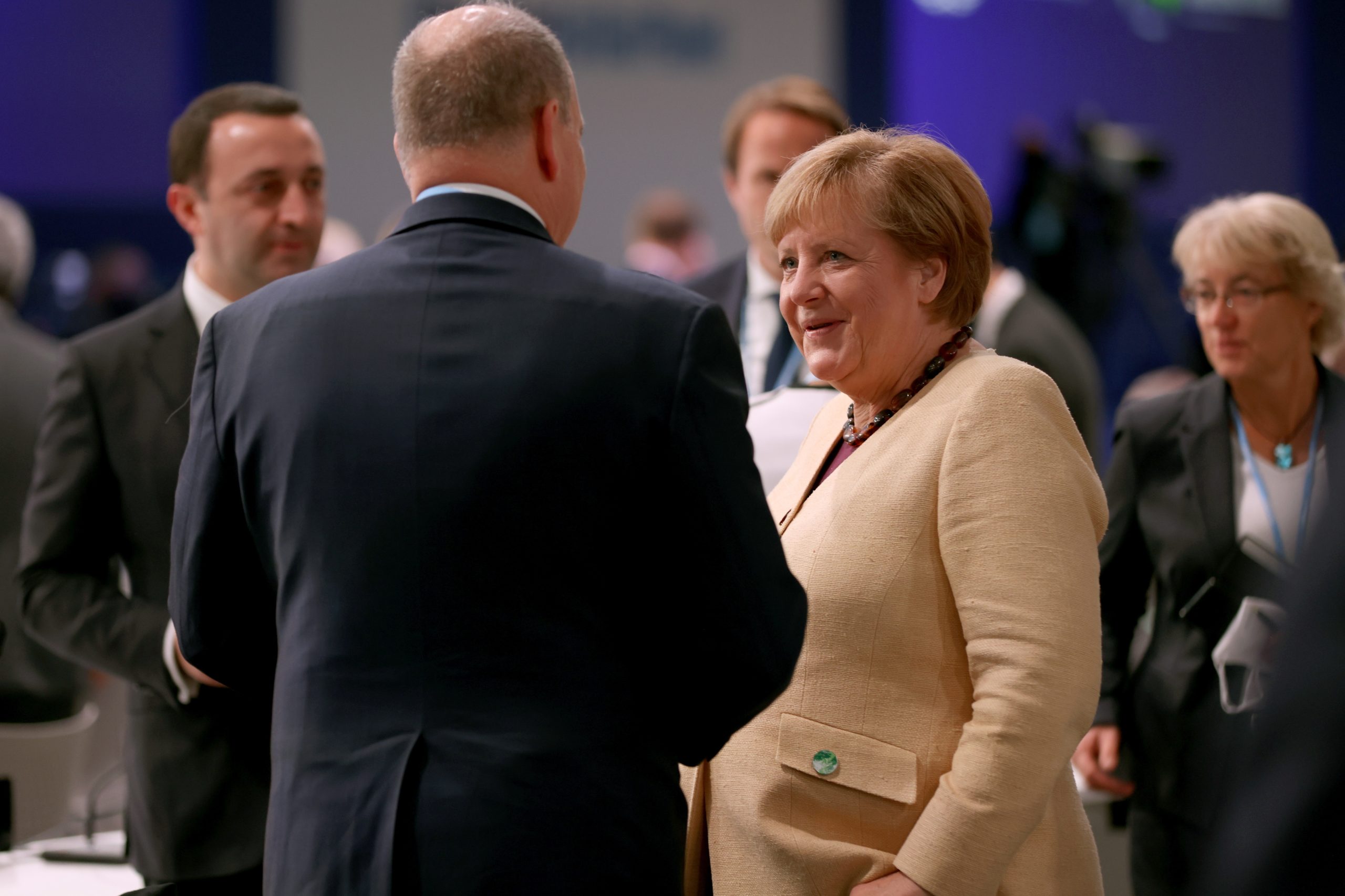 Angela Merkel defende preço para emissões de dióxido de carbono