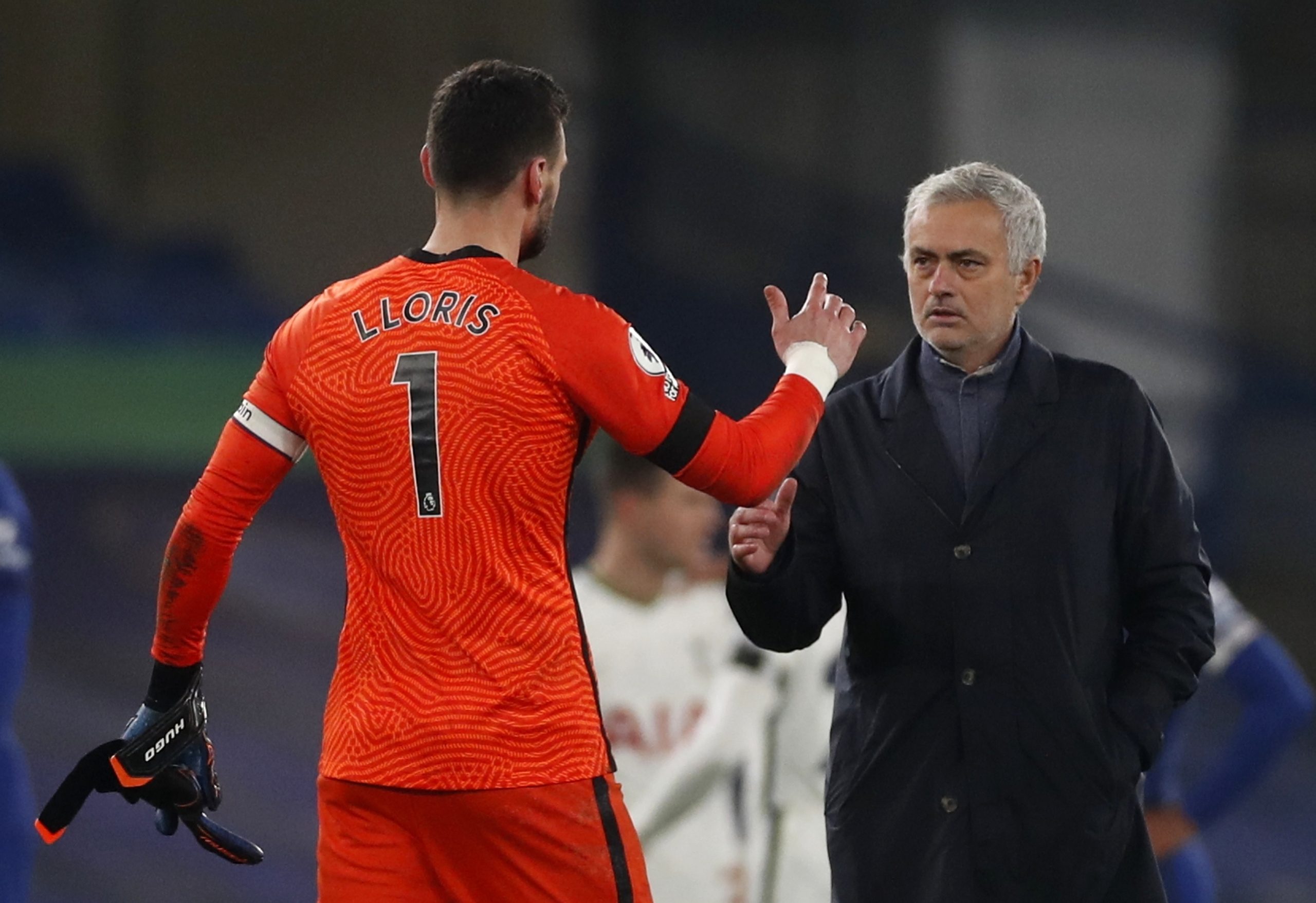 Premier League: Num mês infernal para Mourinho, o Arsenal é quem se segue