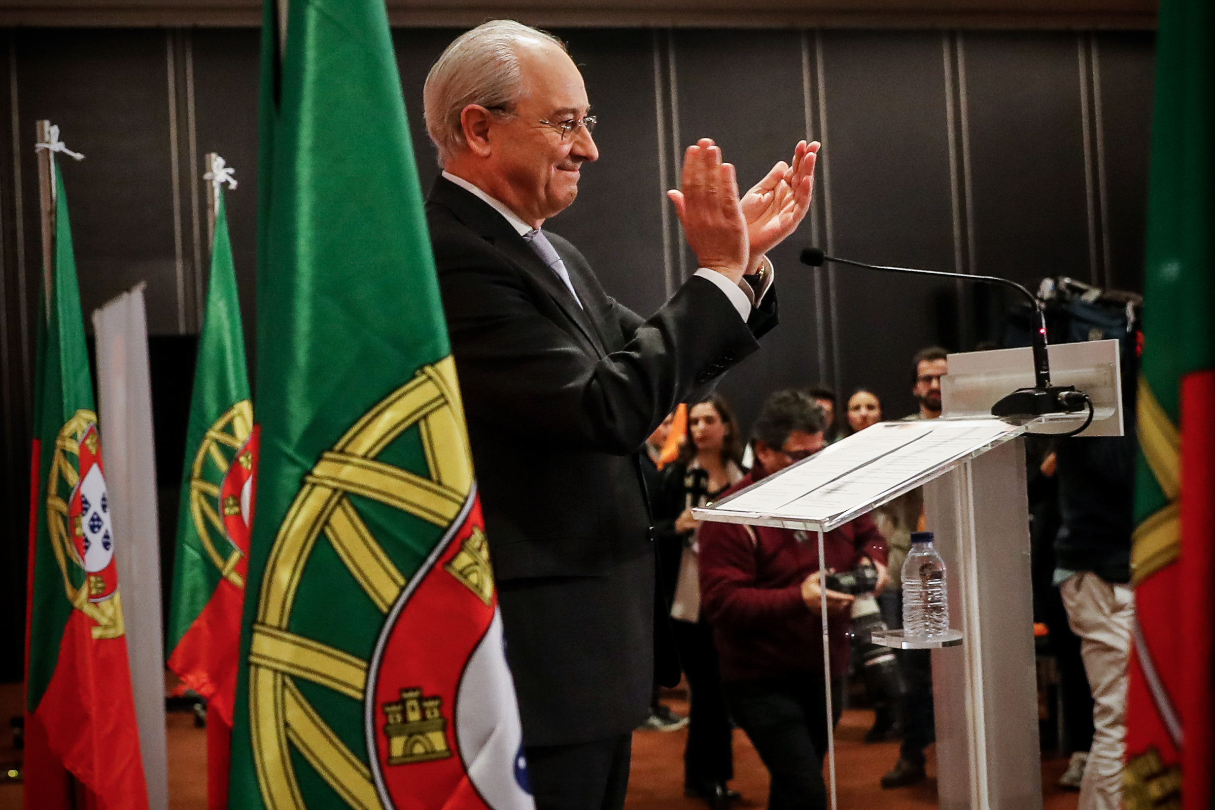 PSD: Mira Amaral, Carvalho Rodrigues e cabeças de lista por Setúbal e Aveiro passam de Pinto Luz para Rio