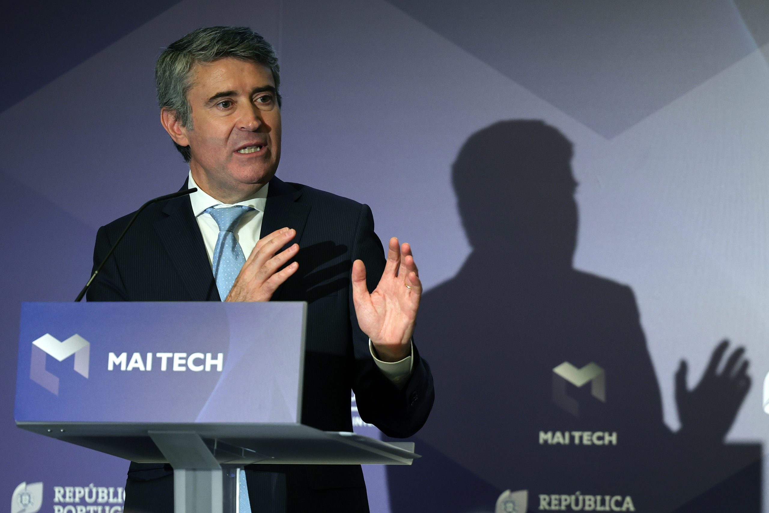 “Eu tinha alertado” que tráfico de droga no Porto iria para outros locais, diz ministro da Administração Interna