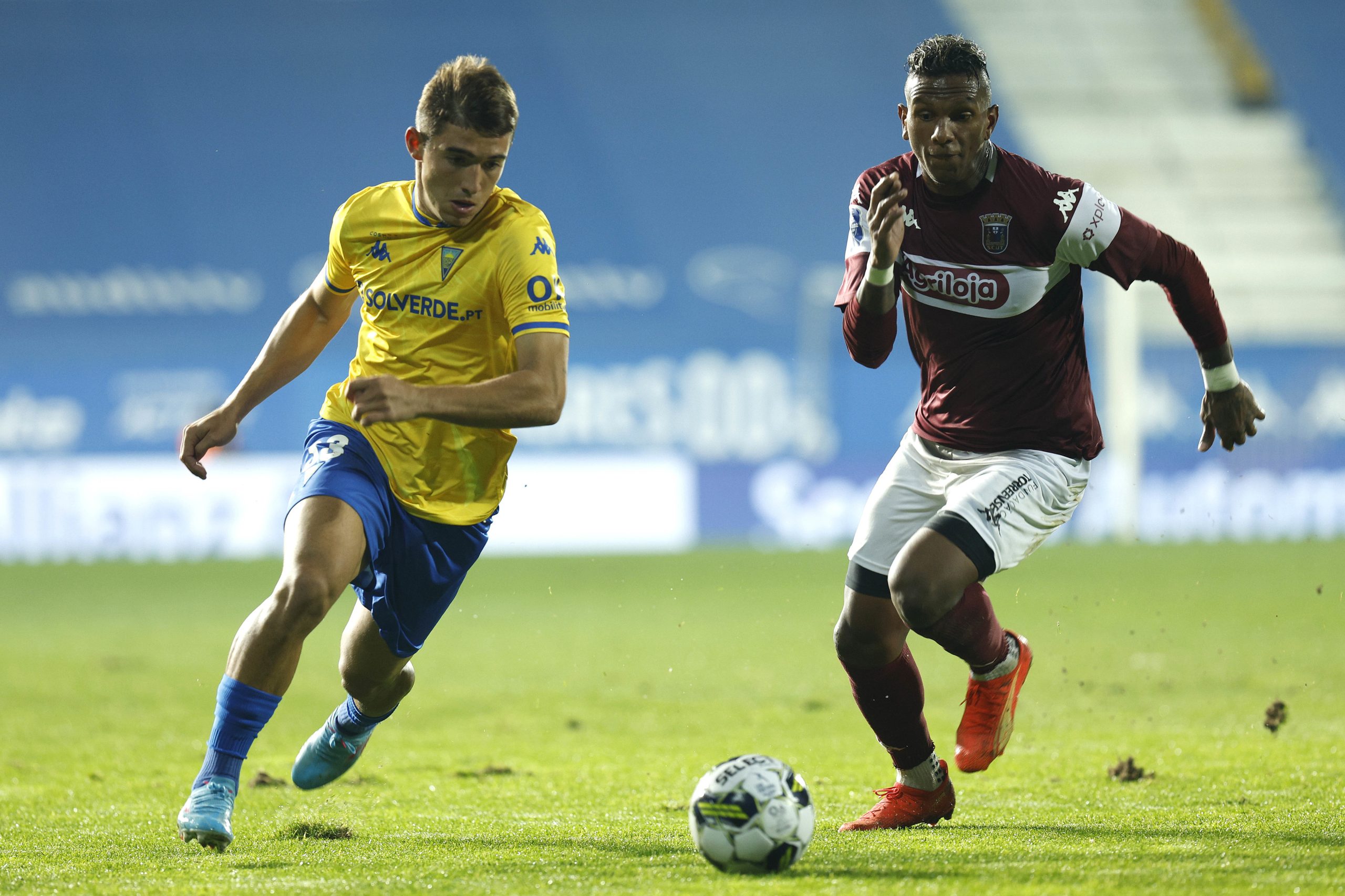 Torreense empata com Estoril Praia e sobe à liderança do Grupo H da Taça da Liga