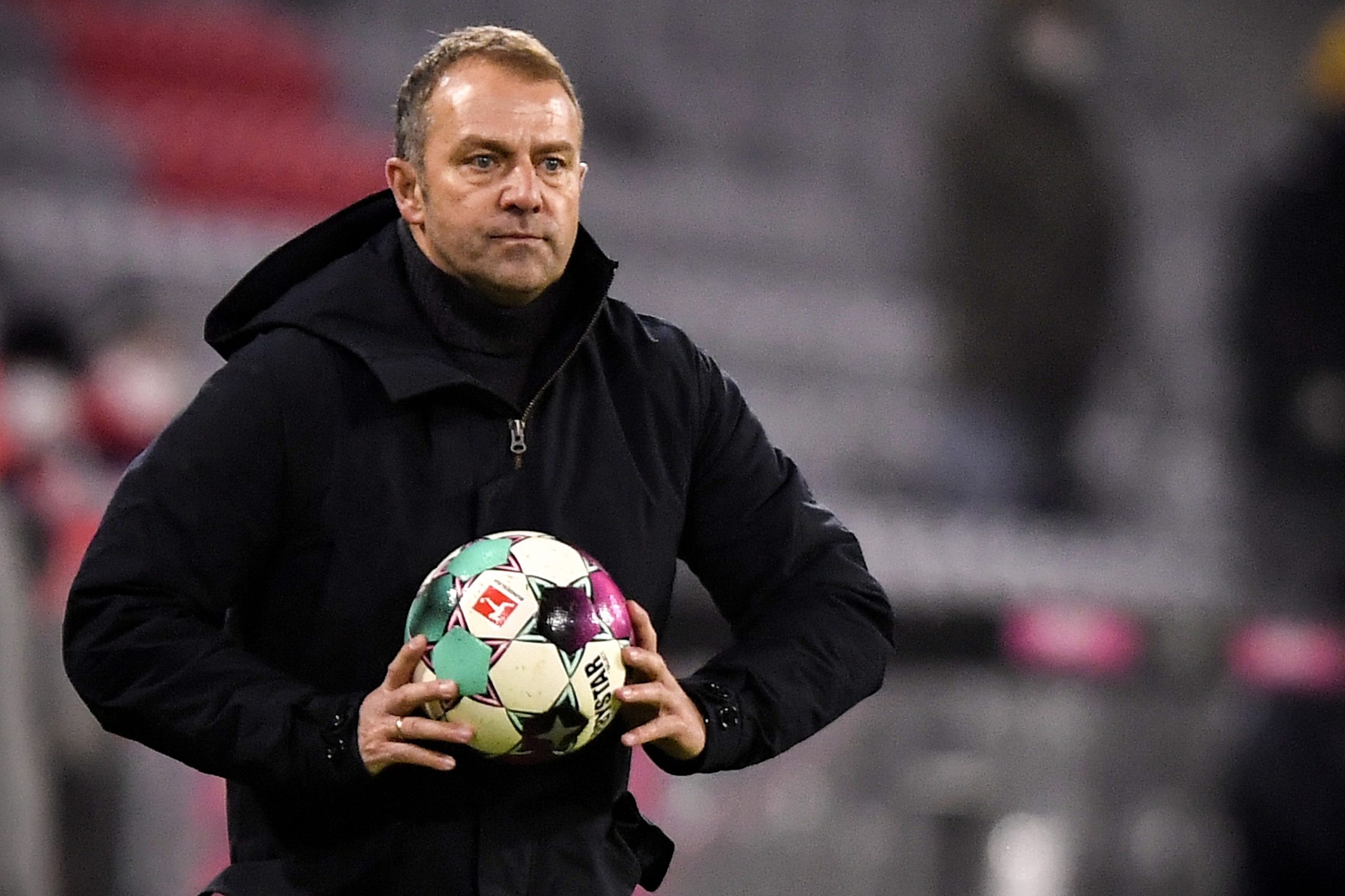 Hansi Flick vai deixar de treinar o Bayern Munique no final da época