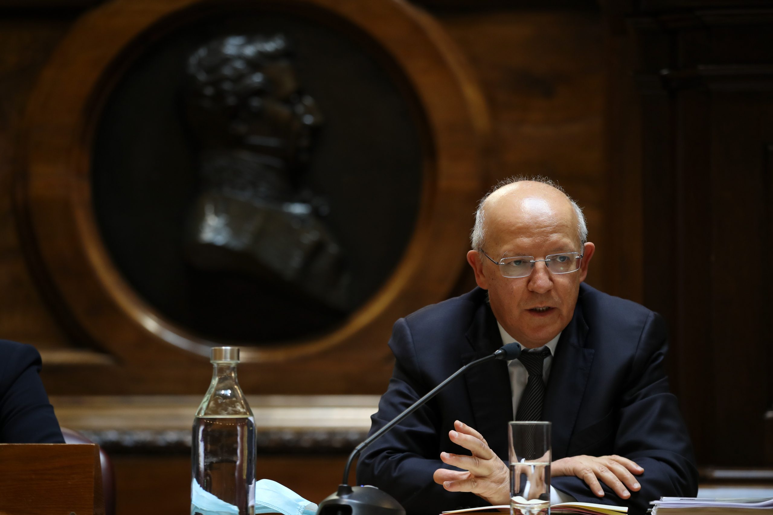 10 de Junho: Santos Silva defende que alargamento do recenseamento automático valorizou os emigrantes