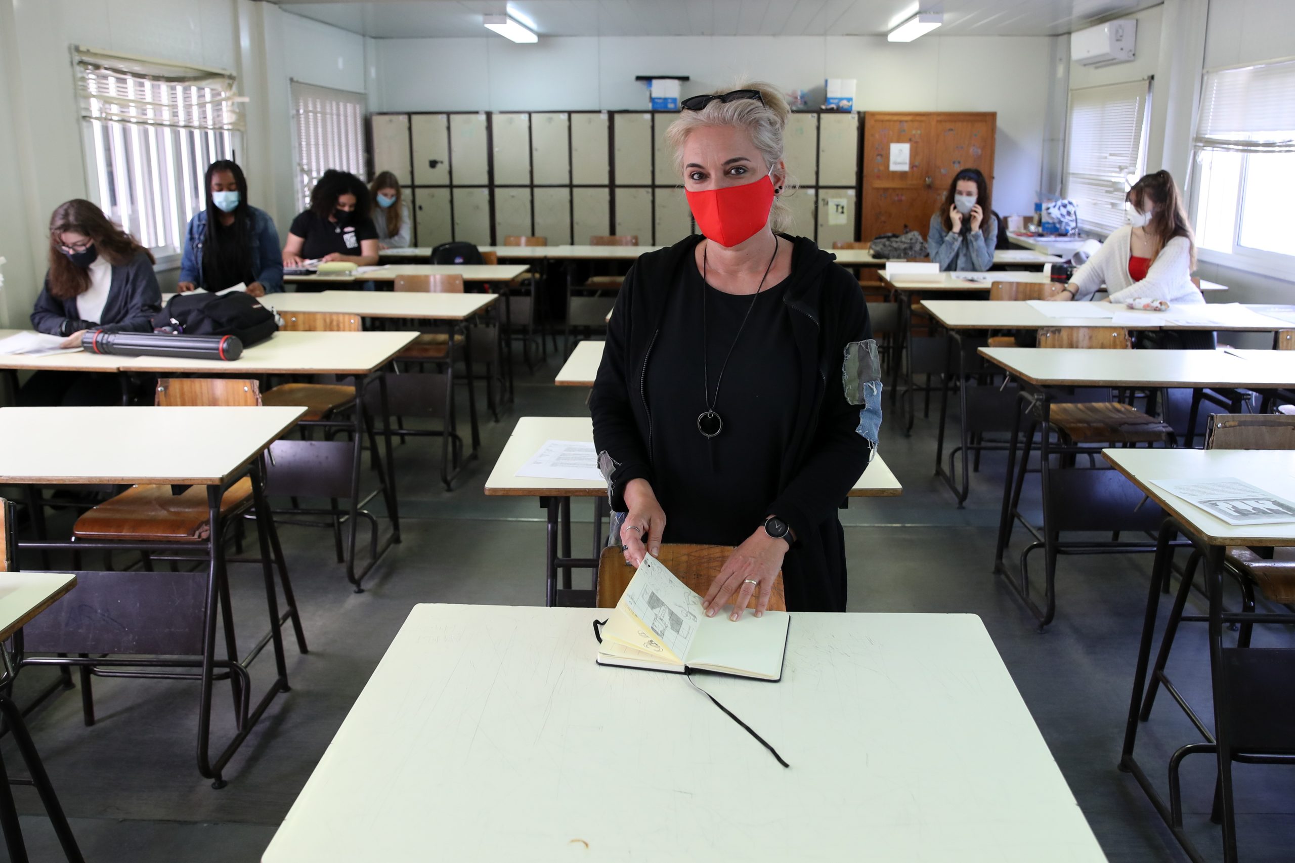 Covid-19: Professores acusam o ministério de “alguma imprudência” na reabertura das escolas