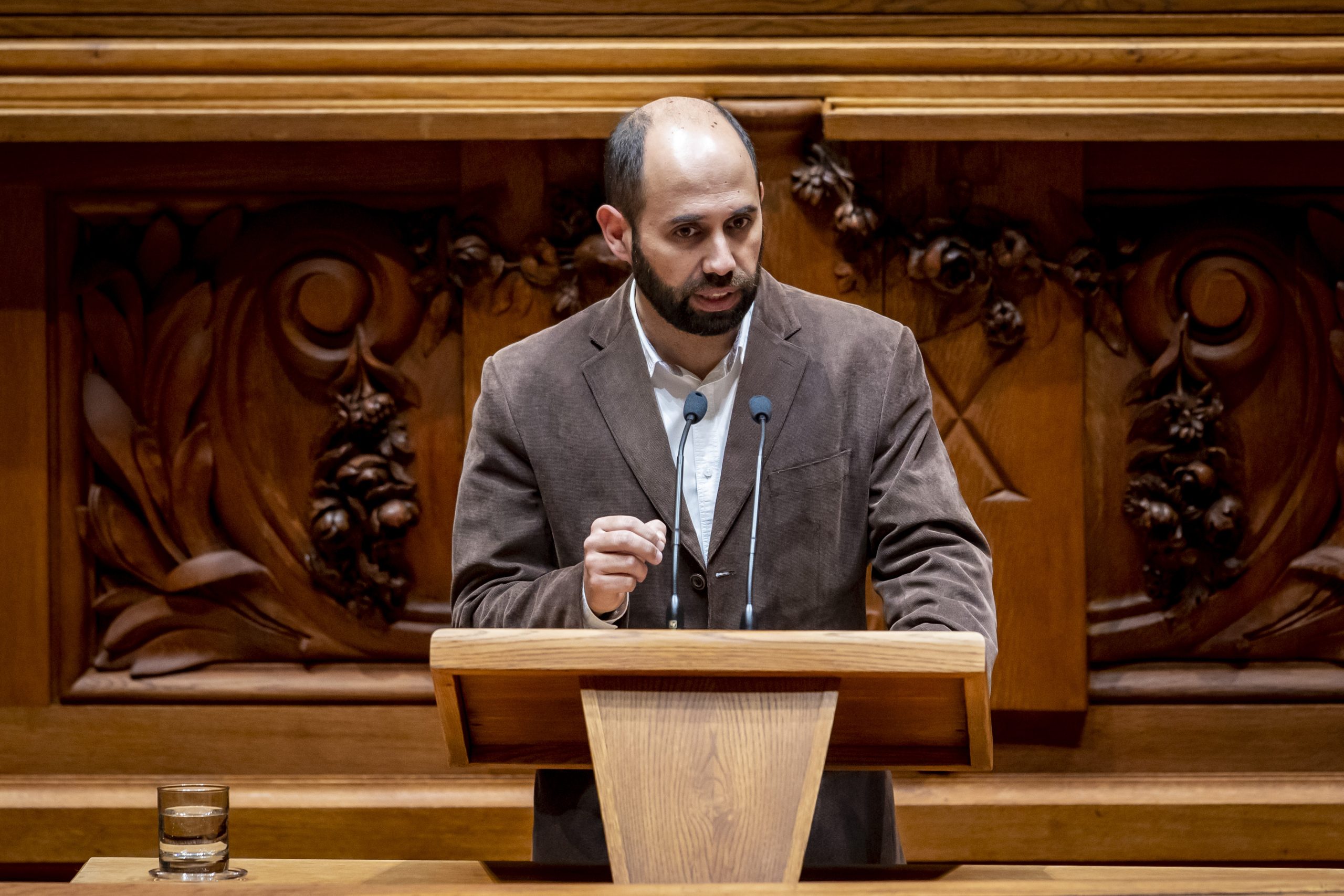 “Marcelo lavou as mãos da situação em que estamos”, diz Pedro Filipe Soares