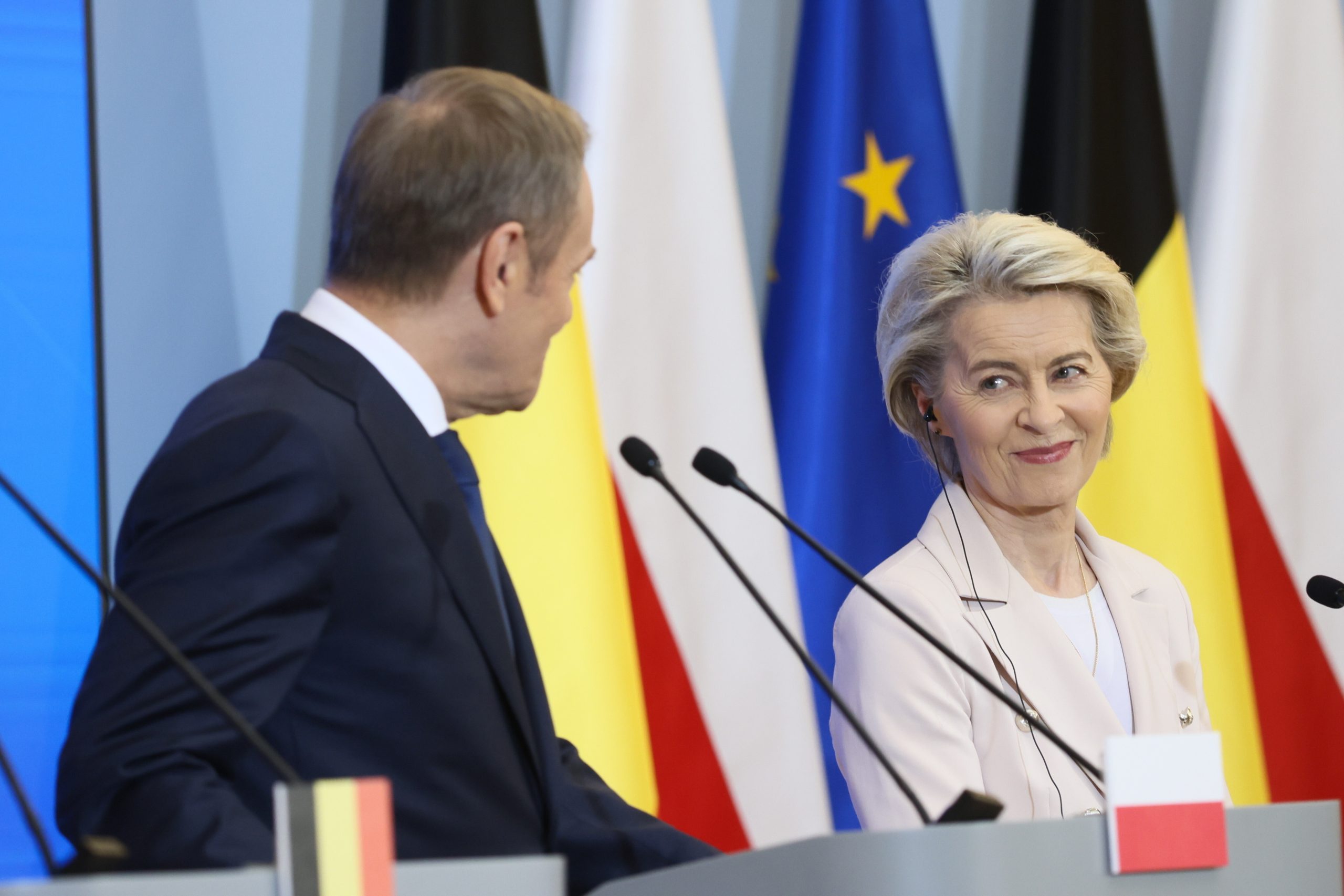 Von der Leyen elogia em Kiev resistência da Ucrânia após dois anos de guerra