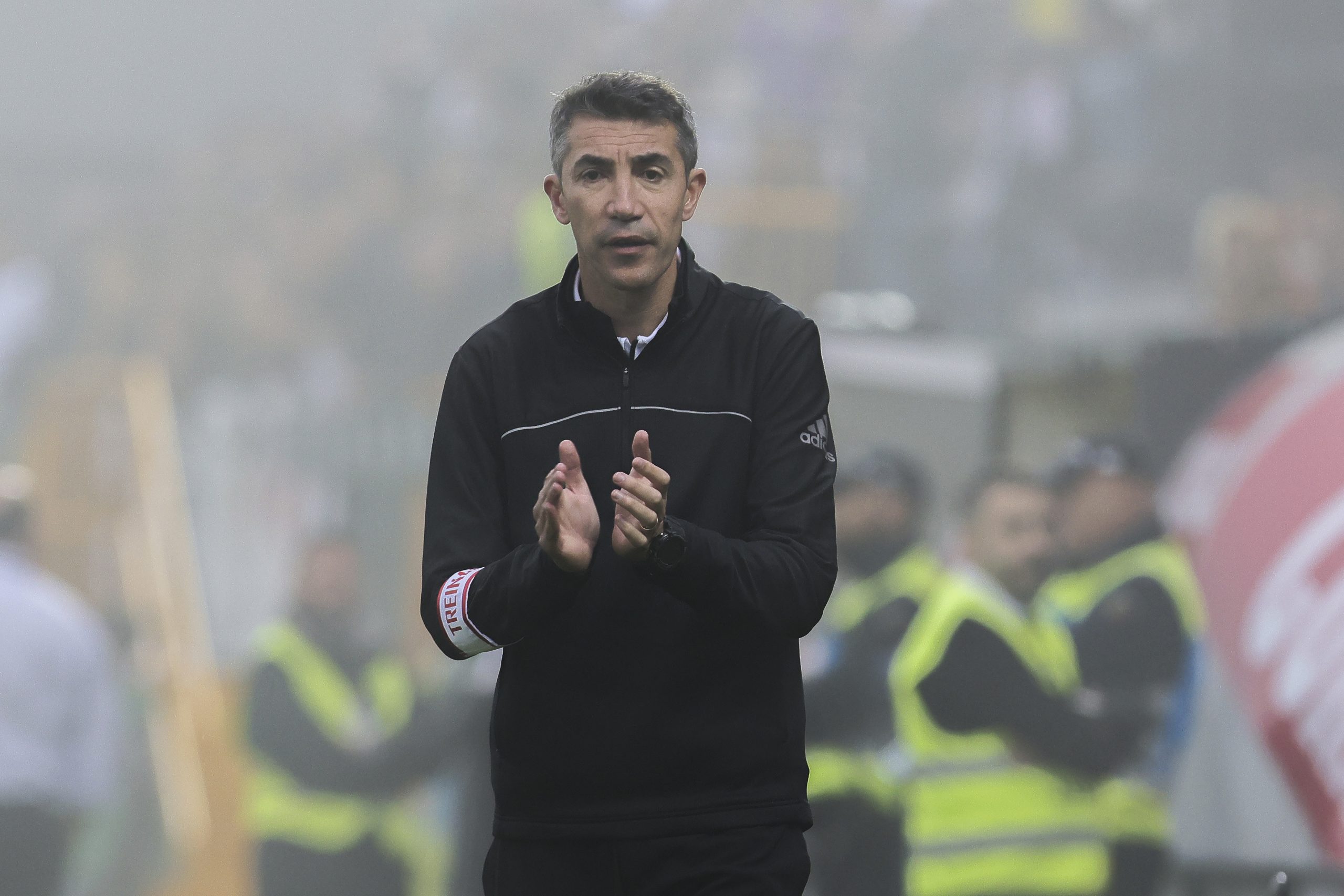 Benfica: dispensa de Otamendi para viagem pessoal é “não assunto”, afirma Bruno Lage