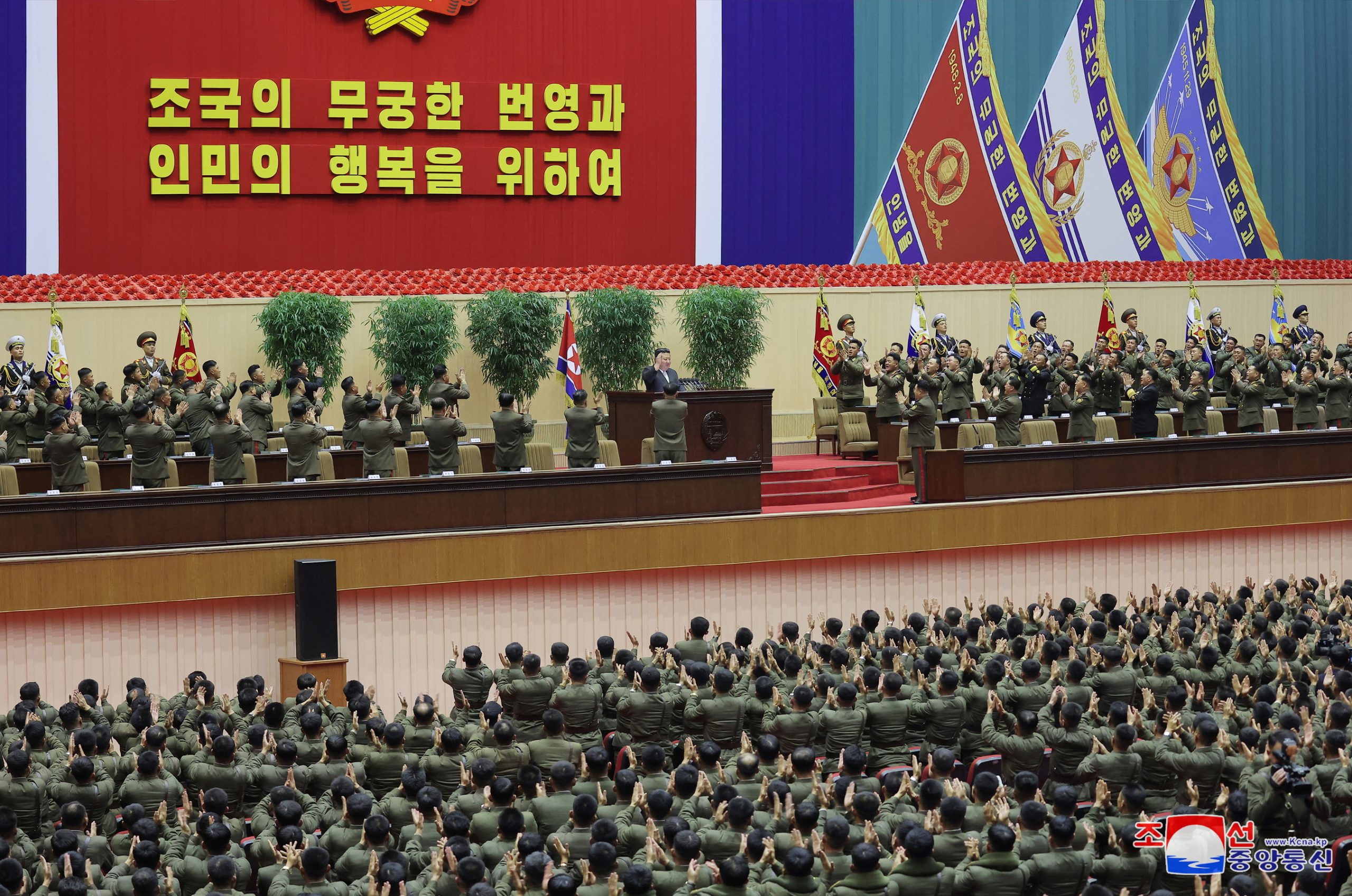 Pyongyang diz que Seul está paralisada e caótica após lei marcial