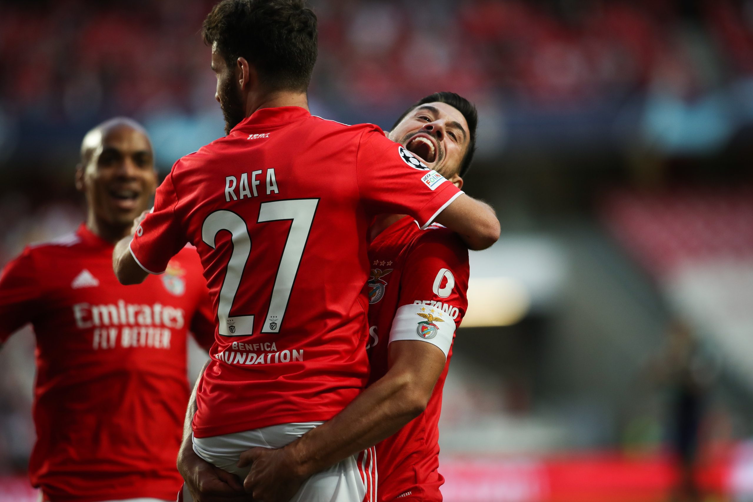 Benfica vence PSV e fica em vantagem no play-off de acesso à ‘Champions’