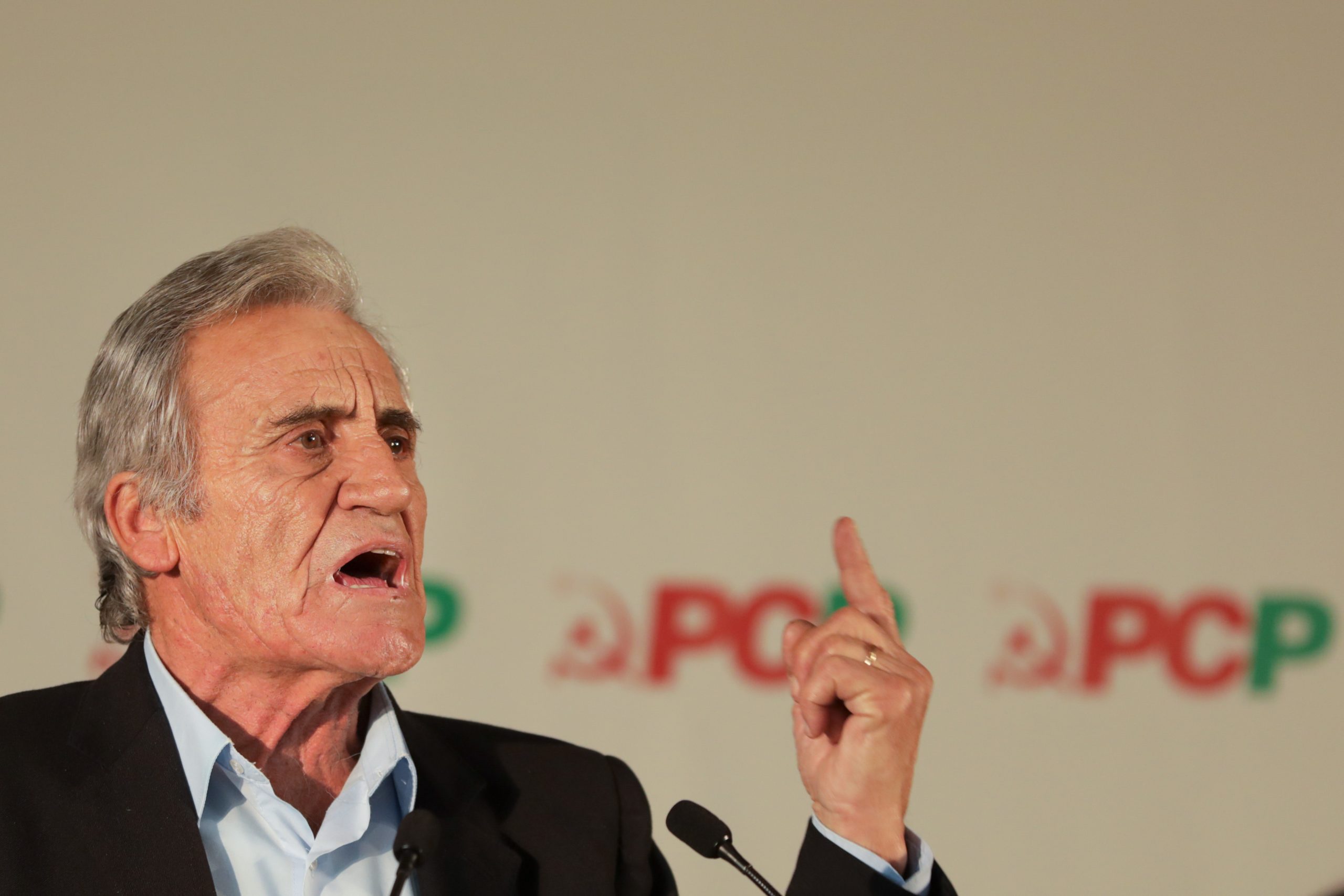PCP critica recuo do PSD e BE no financiamento partidário e recusa depender do Estado