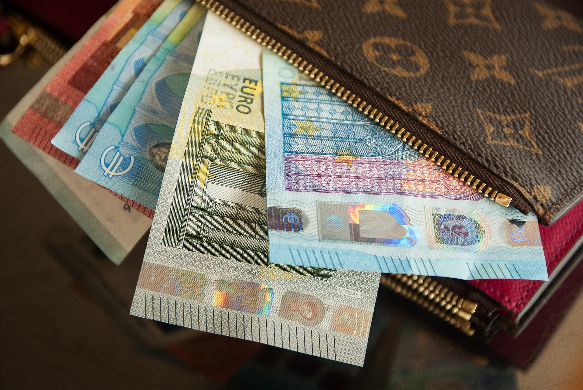 Notas danificadas? O Banco de Portugal pode devolver o valor