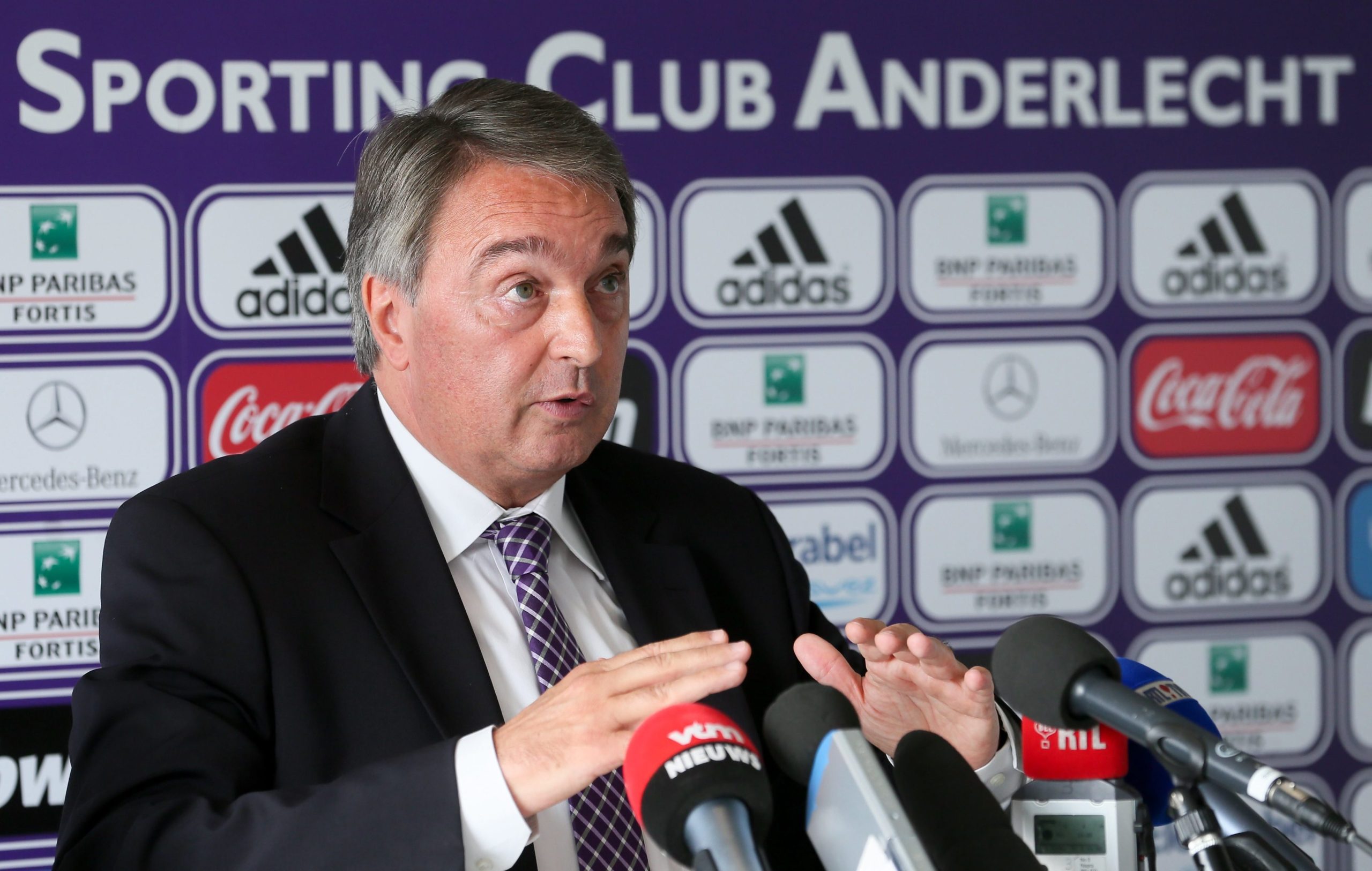 Ex-dirigente do Anderlecht detido por suspeita de corrupção