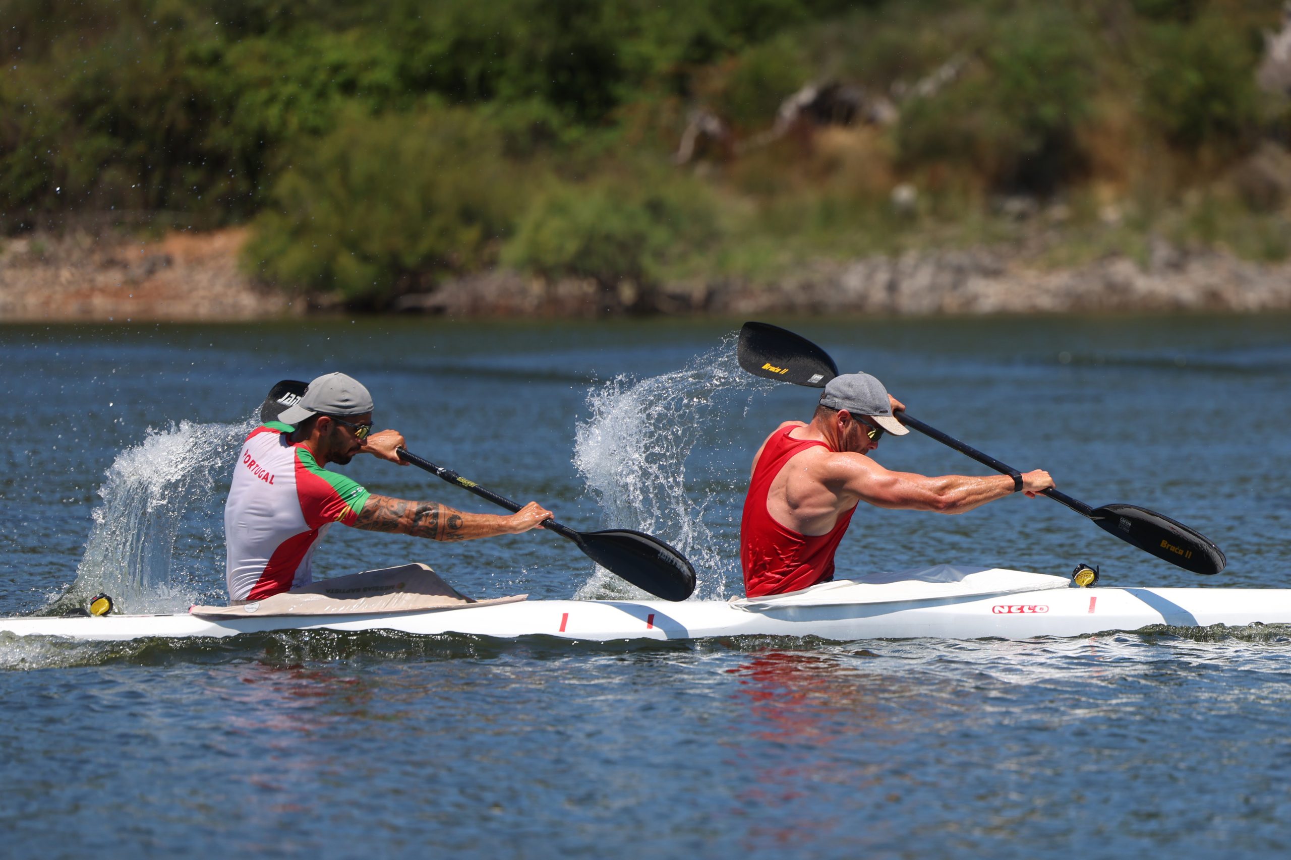 Canoagem: João Sousa e Francisco Batista campeões do Mundo K2 júnior