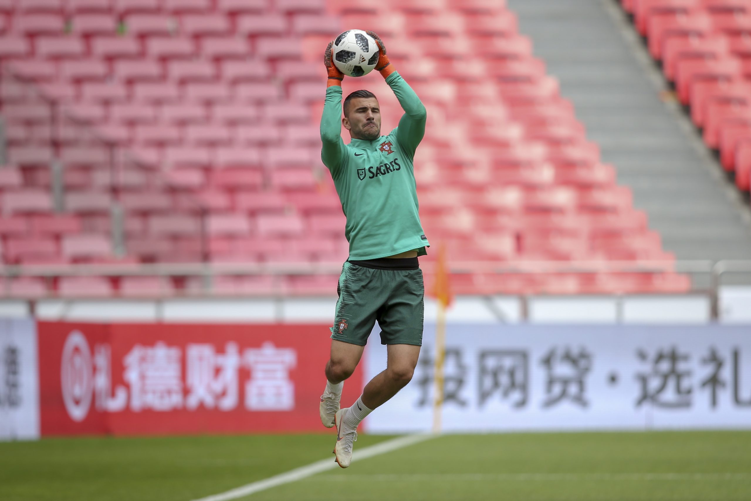 Covid-19: Anthony Lopes testa positivo e é dispensado da seleção portuguesa
