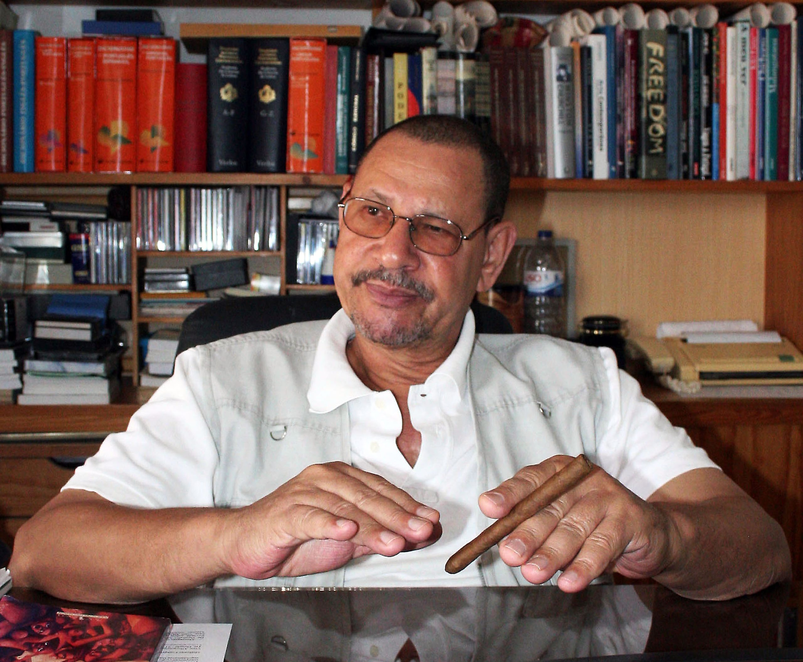 Prémio Camões: Germano Almeida, o “contador de histórias” de Cabo Verde