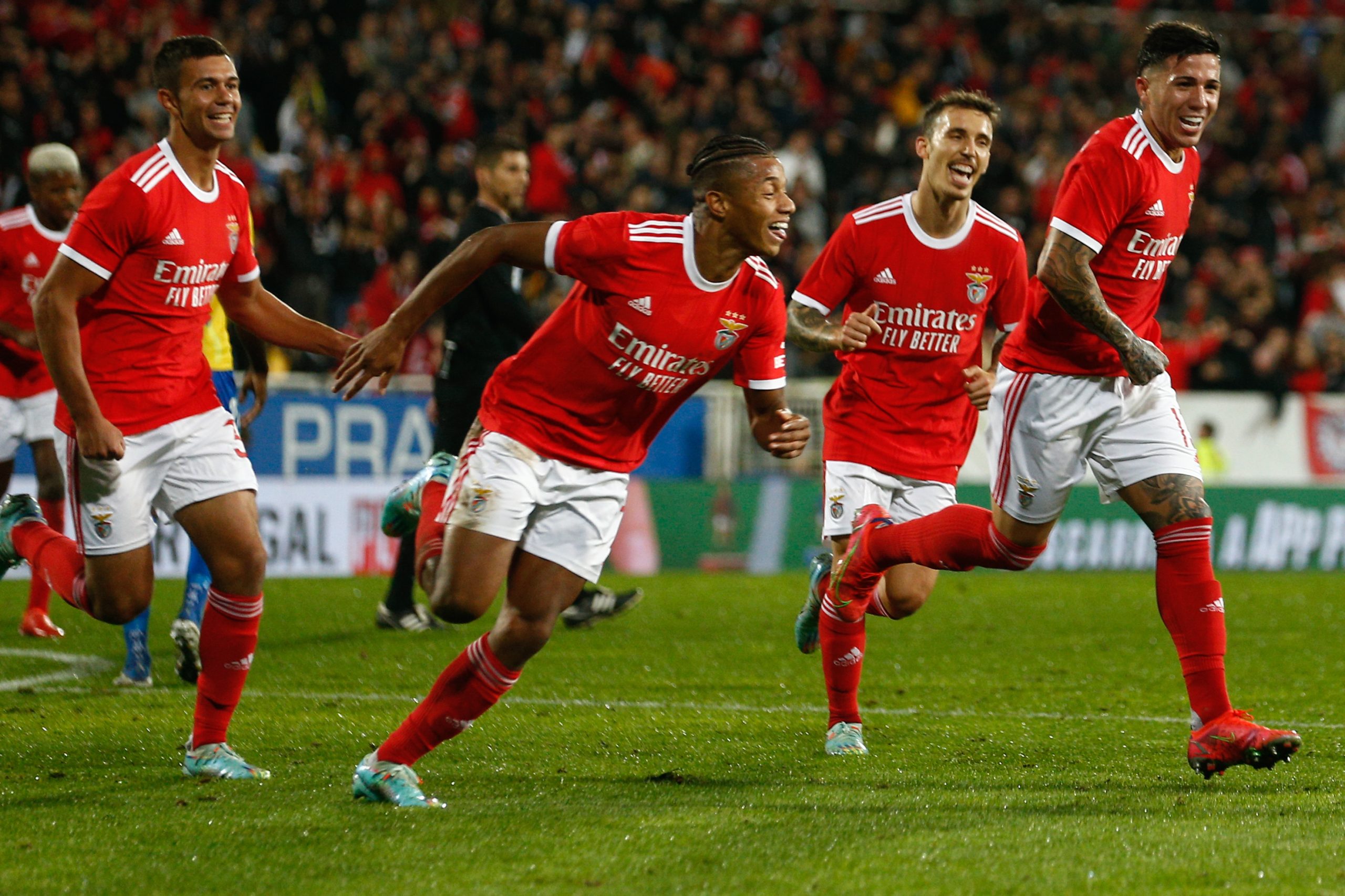Benfica bate Estoril Praia e está nos ‘oitavos’ da Taça de Portugal