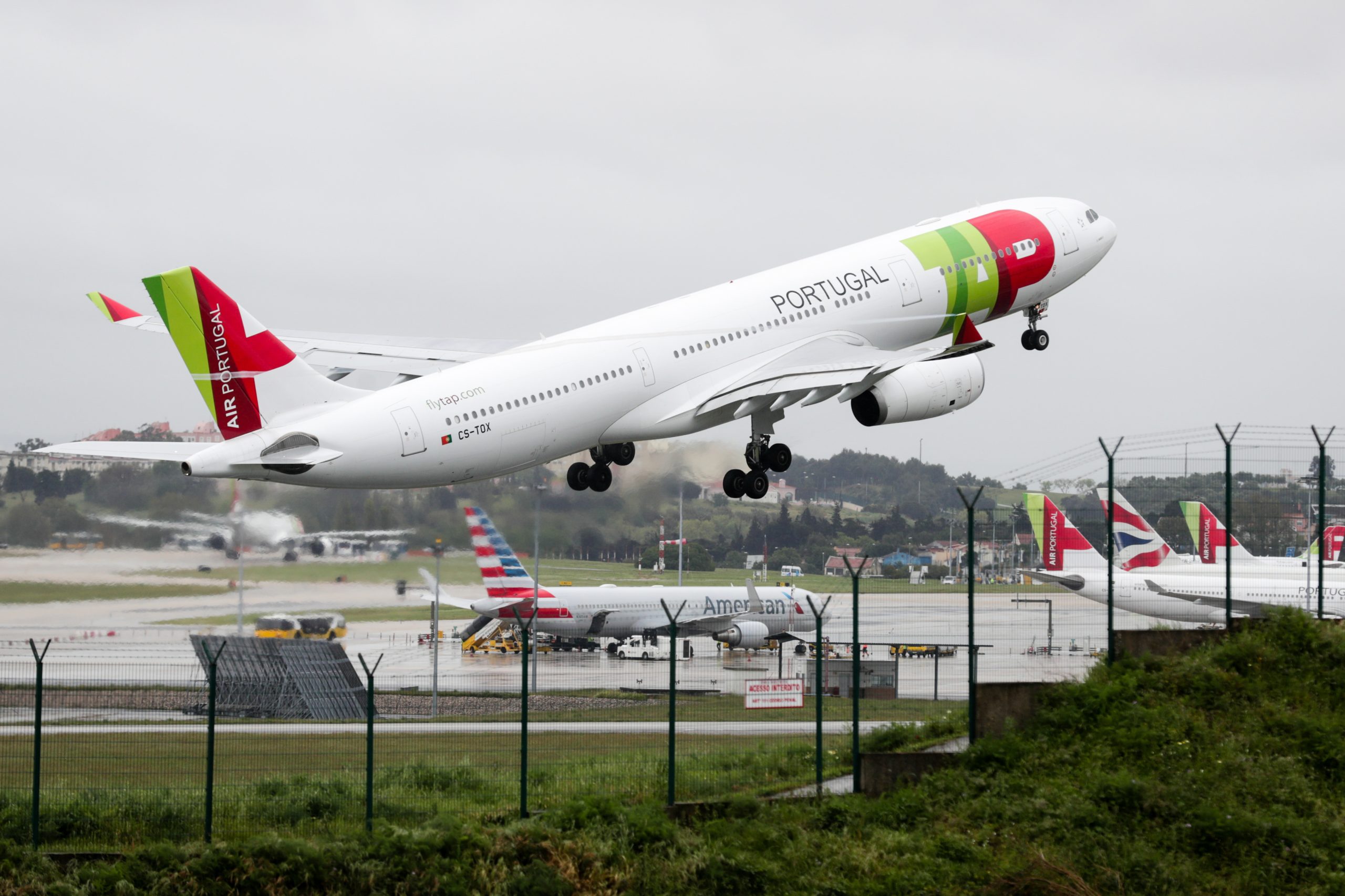 TAP: Sindicato garante que pilotos “não ganham mais que os colegas europeus”