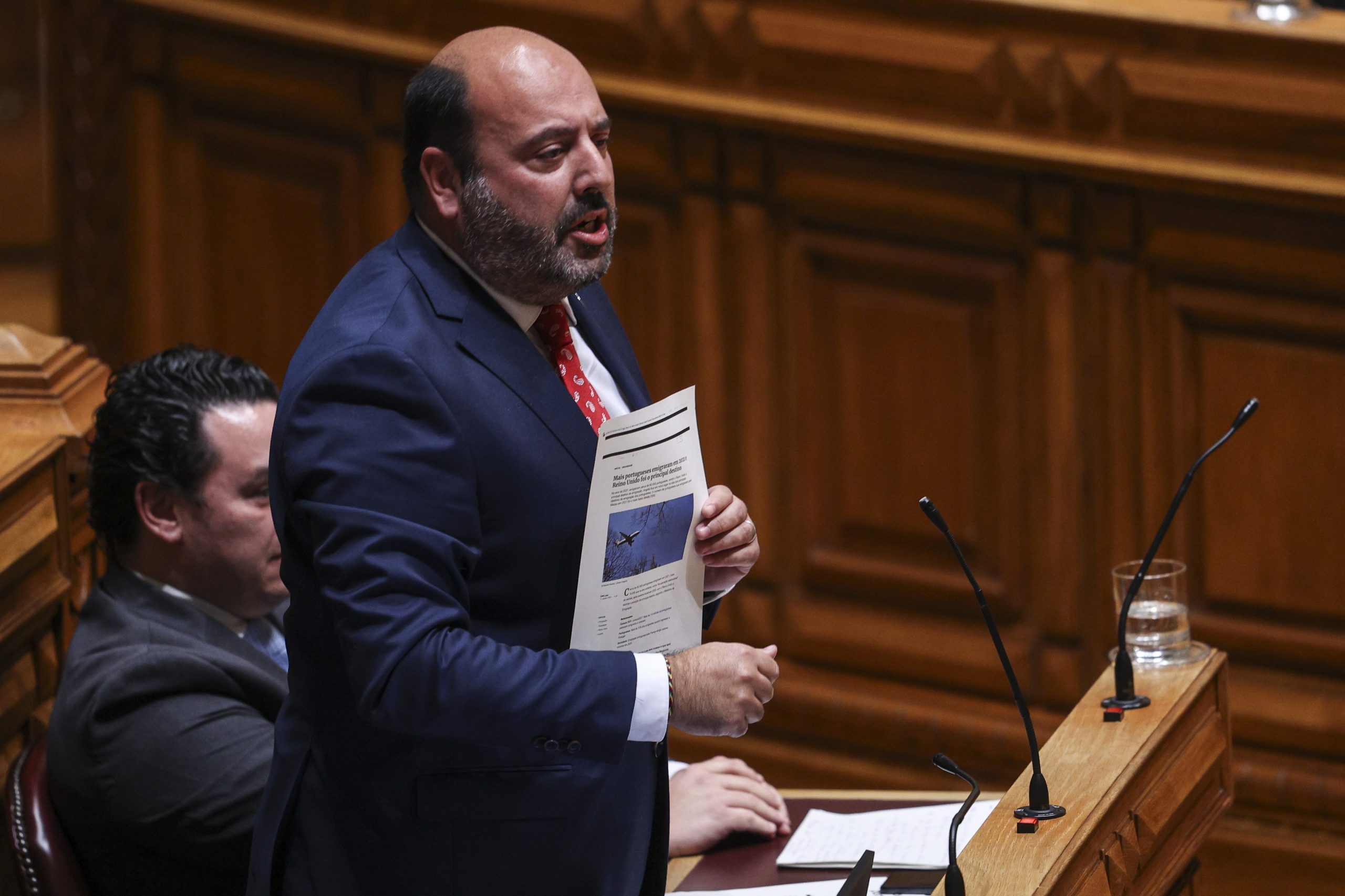 Ventura mantém confiança em deputado acusado de agressão num jogo de futebol infantil
