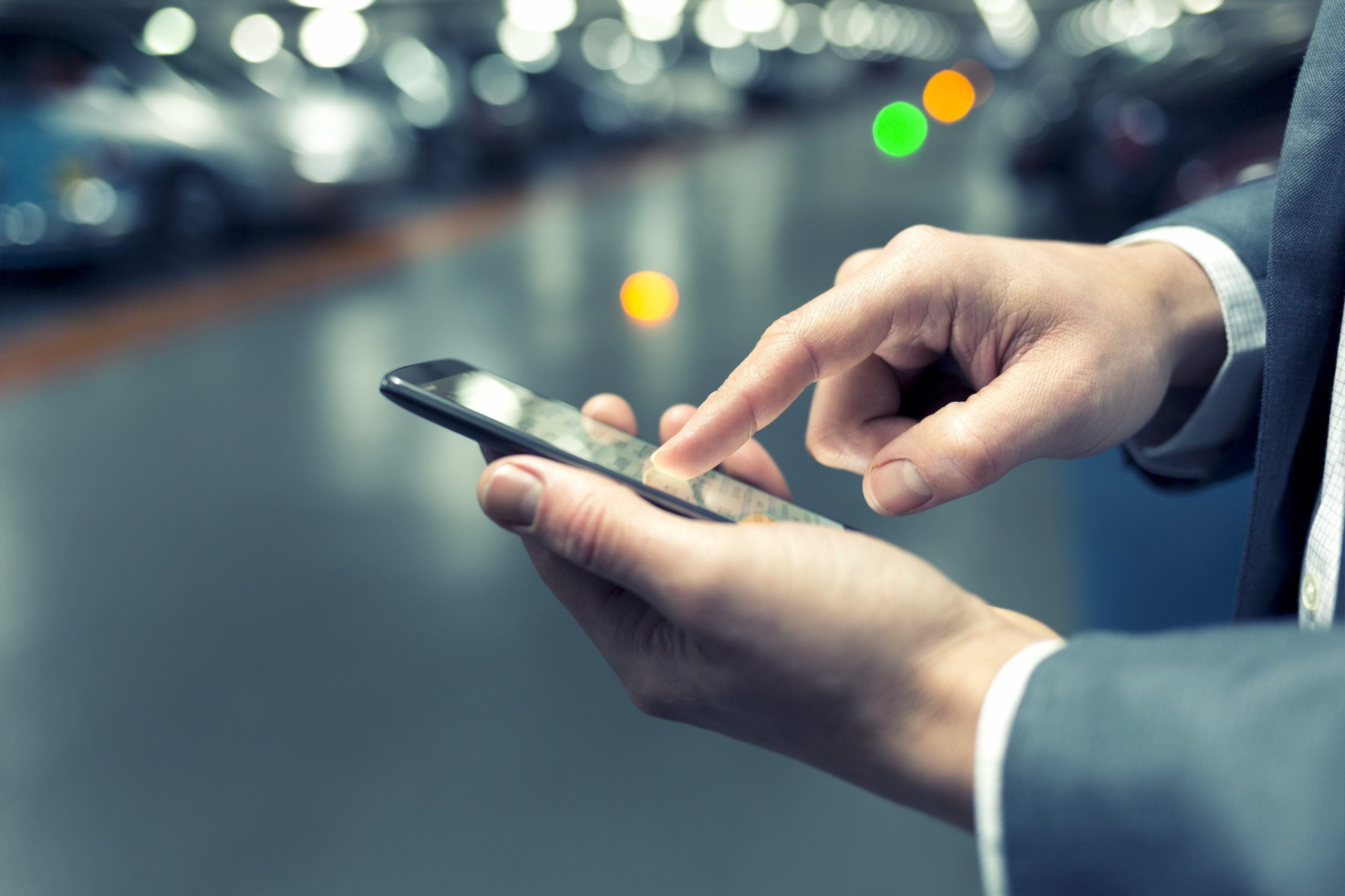 Governo lança app que pode localizar cidadãos em emergência no estrangeiro