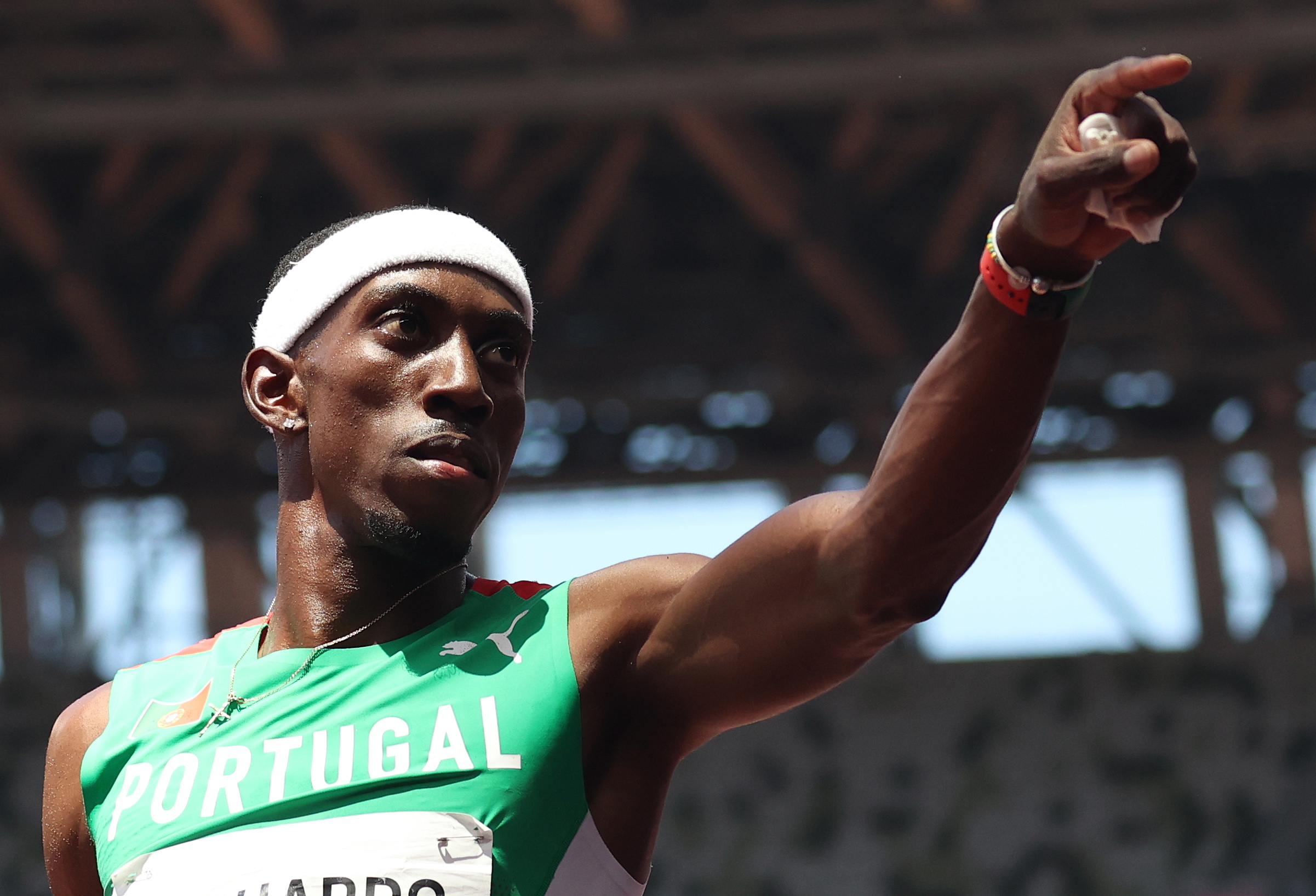 Pichardo bate recorde nacional ‘indoor’ no primeiro salto