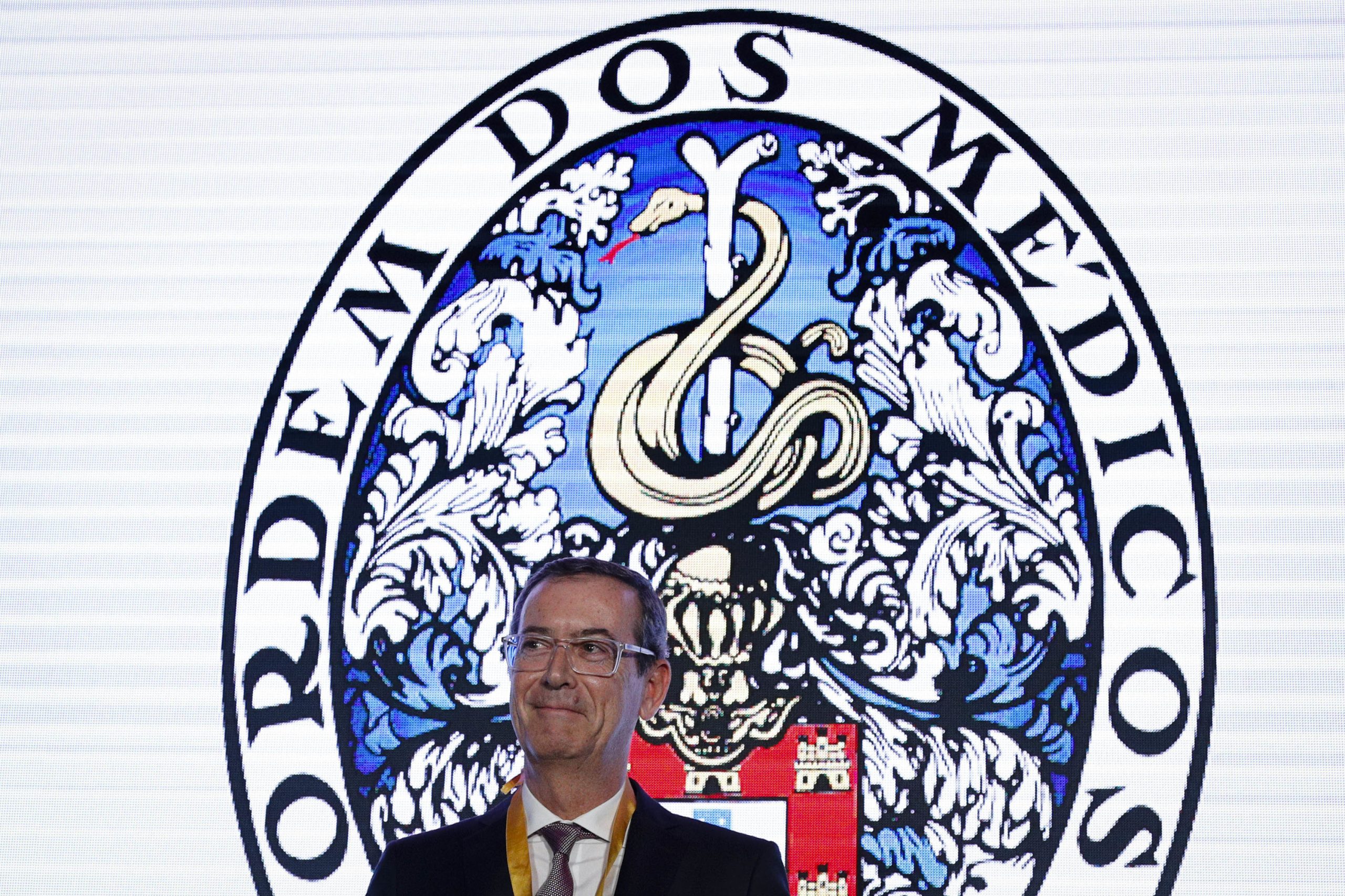 Covid-19: Mais de mil médicos responderam a apelo da Ordem para reforçar SNS