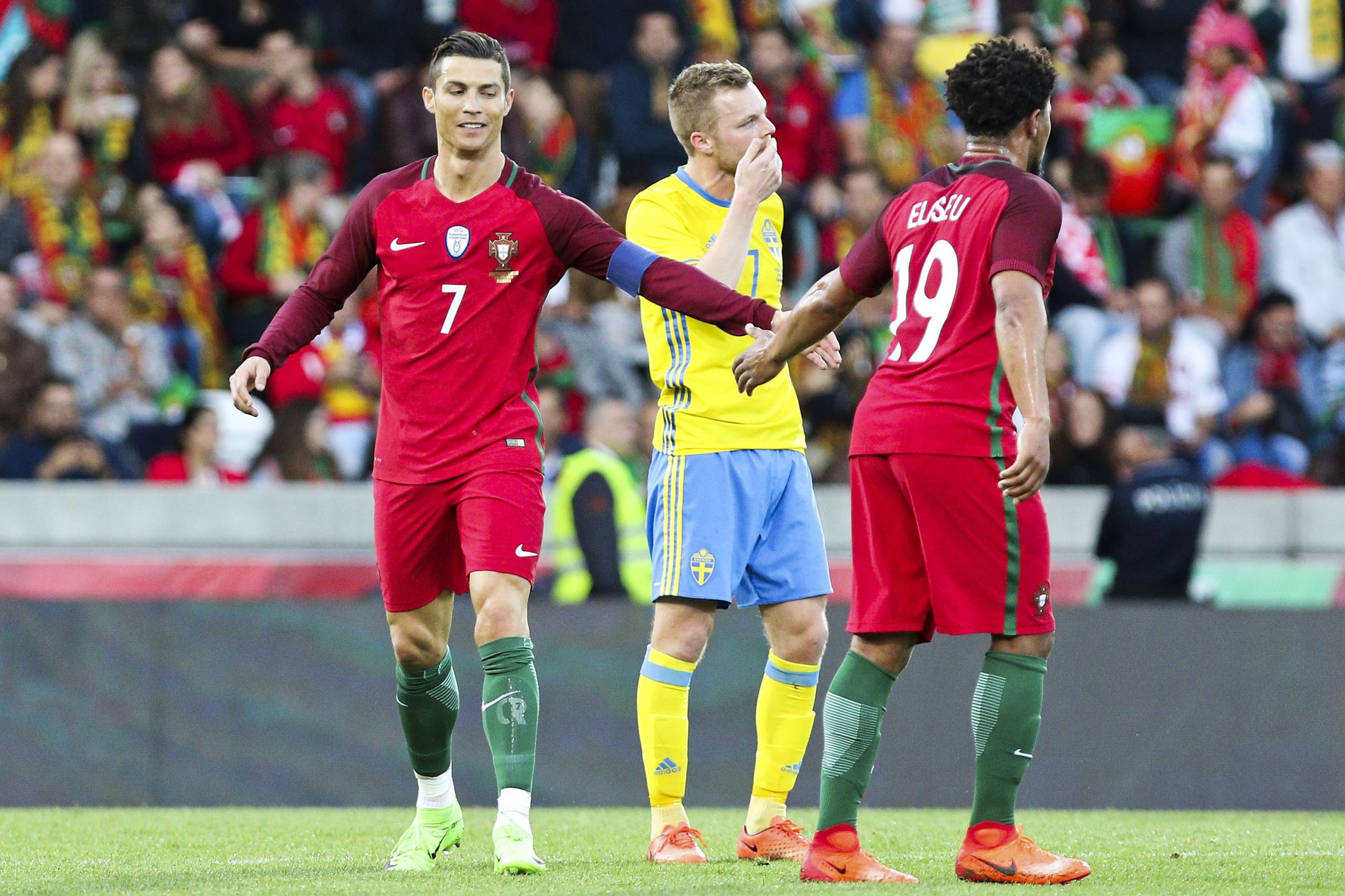 Ronaldo iguala Klose na lista de melhores marcadores de seleções europeias