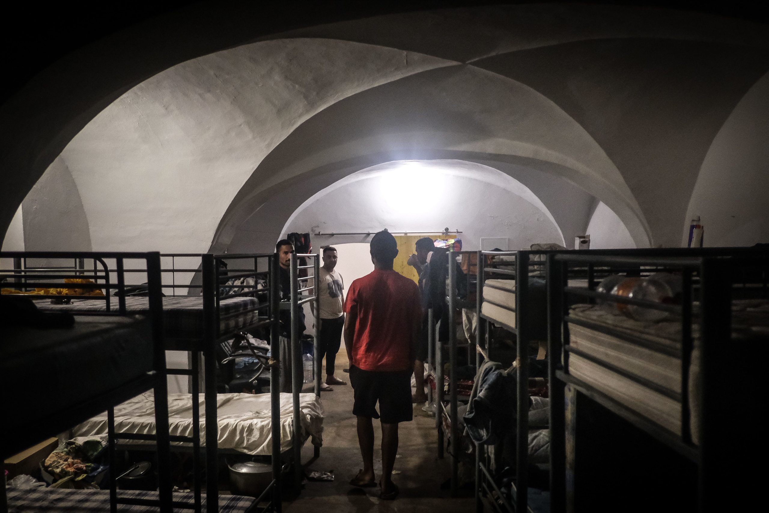 Covid-19: Bispo de Beja diz que migrantes de Odemira já vivem em precariedade “há muitos anos”
