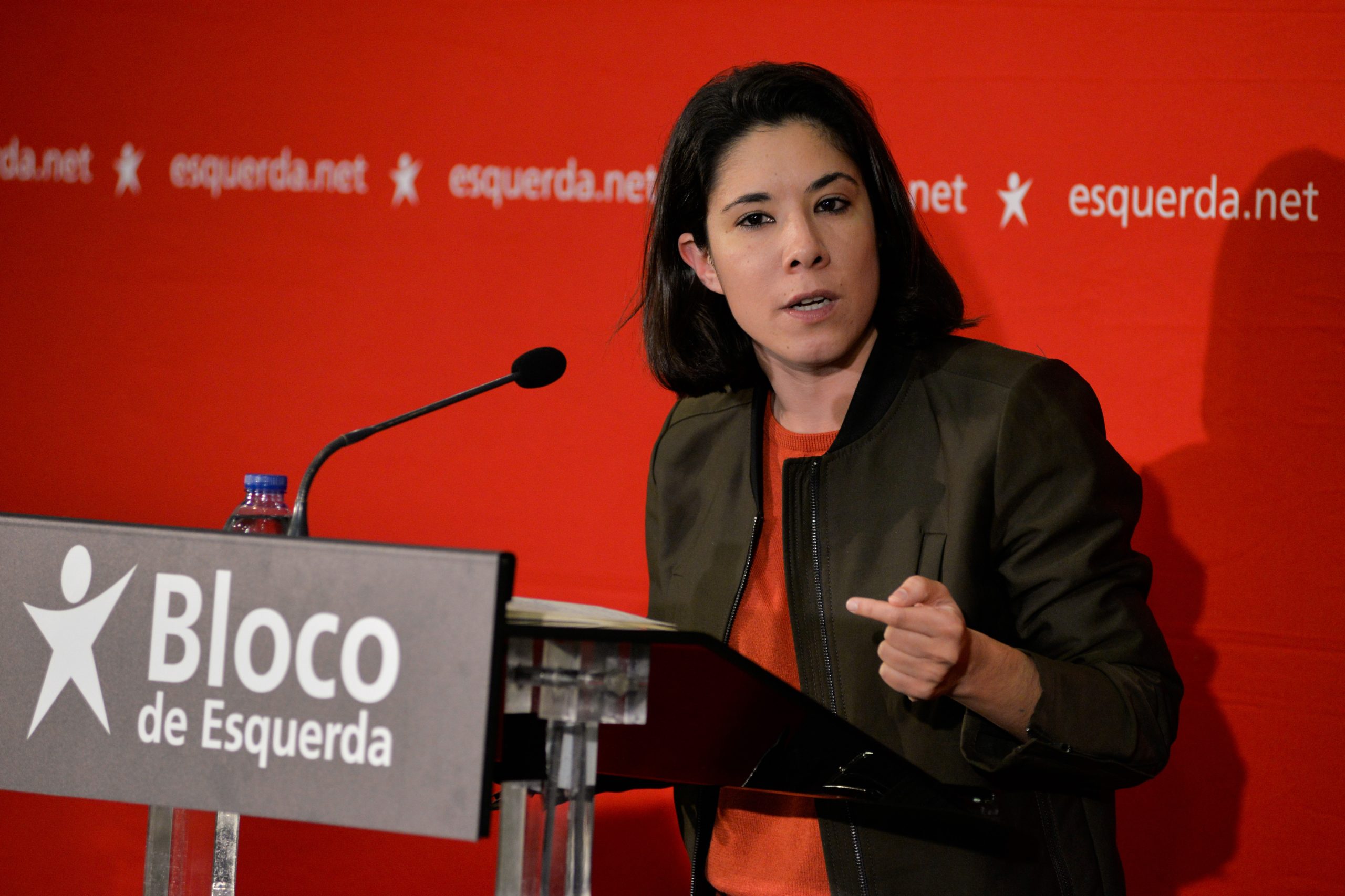 Joana Mortágua reitera no protesto de docentes que pode avançar com apreciação parlamentar