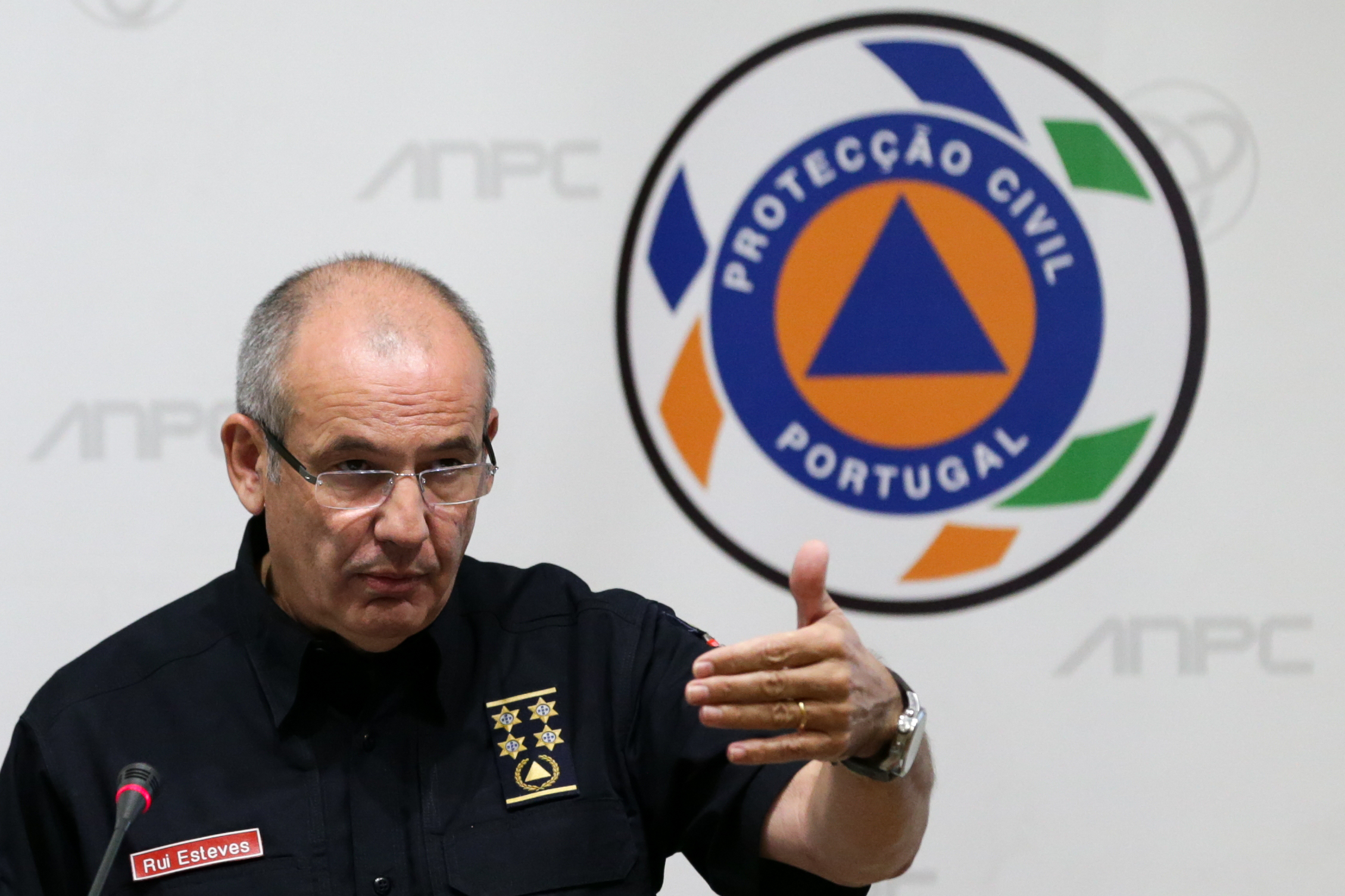 Liga dos Bombeiros diz que demissão de Rui Esteves é desfecho natural para quem perdeu confiança do poder político
