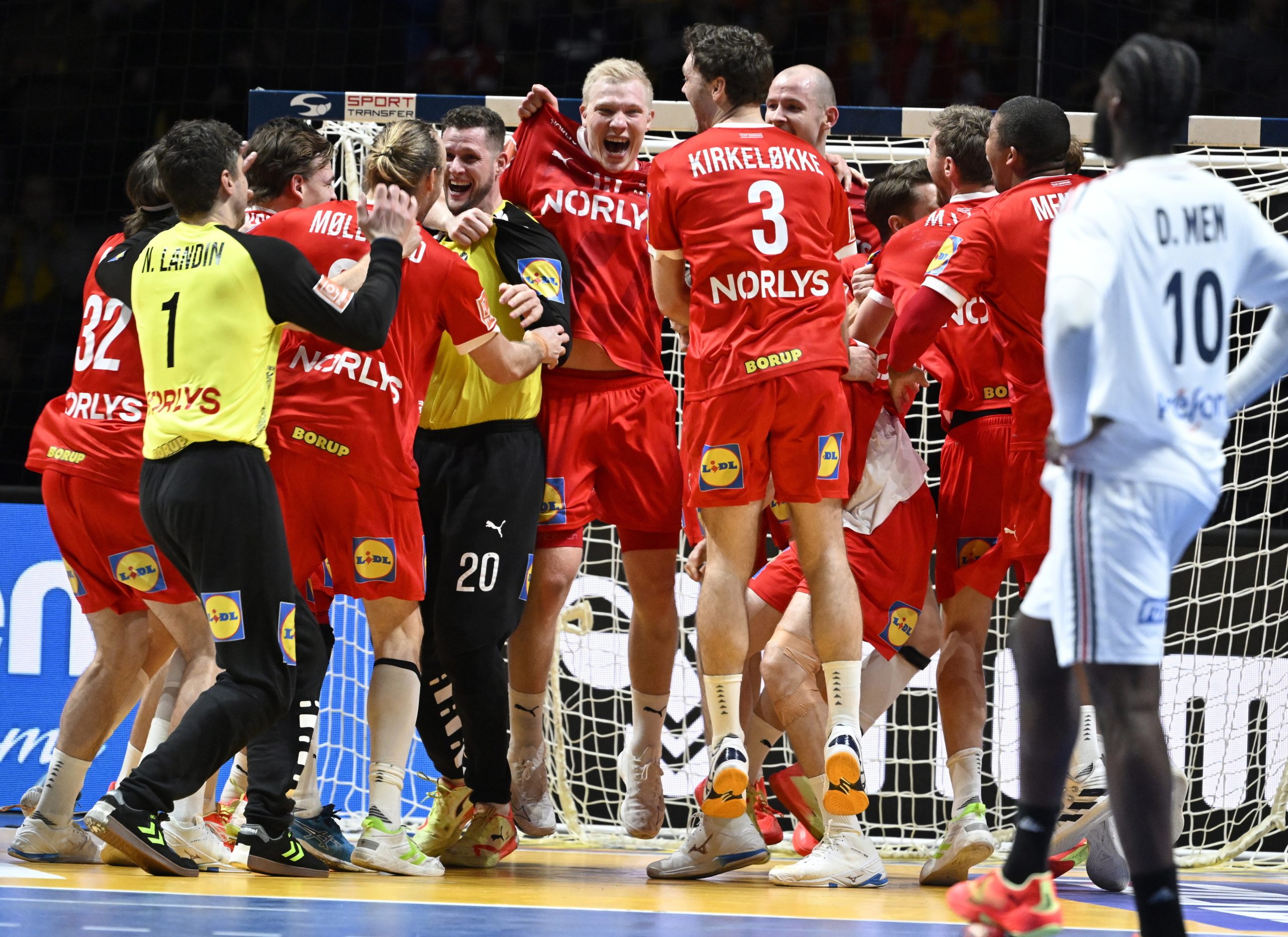 Dinamarca conquista Campeonato do Mundo de andebol pela terceira vez consecutiva