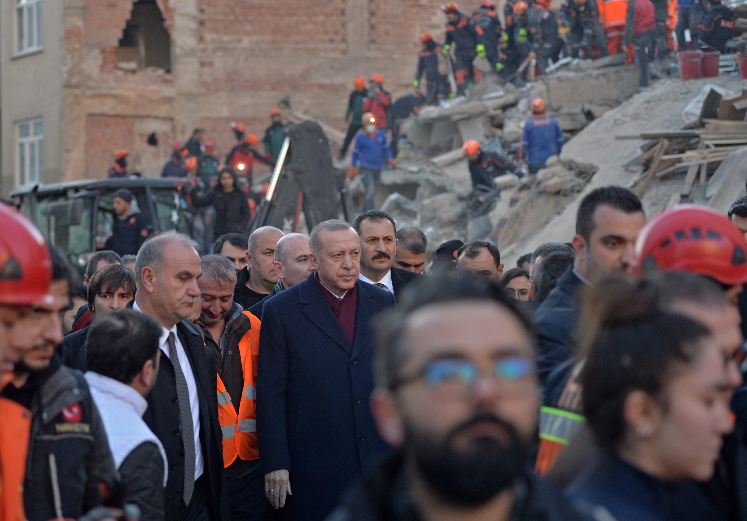 Erdogan também é vítima do terramoto?