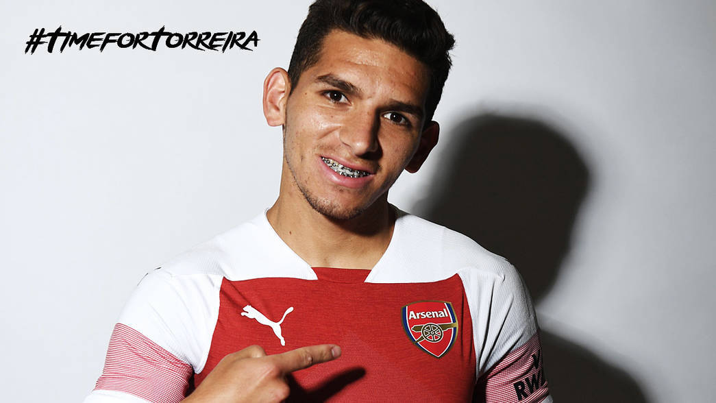 Arsenal anuncia contratação de médio uruguaio Lucas Torreira