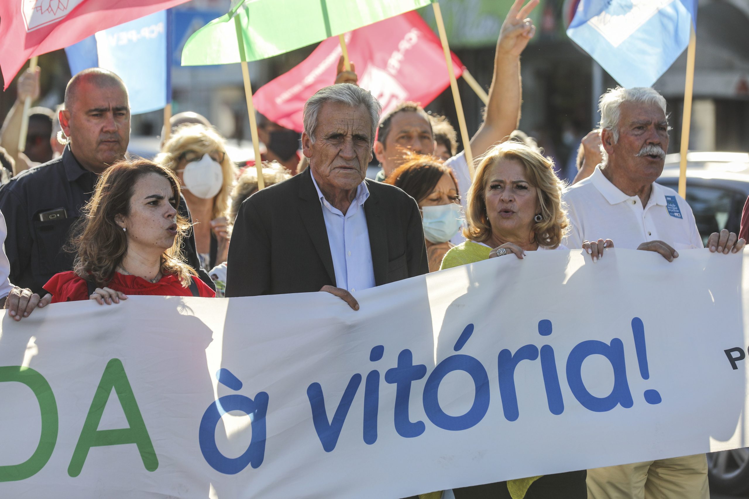 Domingos Abrantes junta-se a Jerónimo num último esforço para recuperar Almada