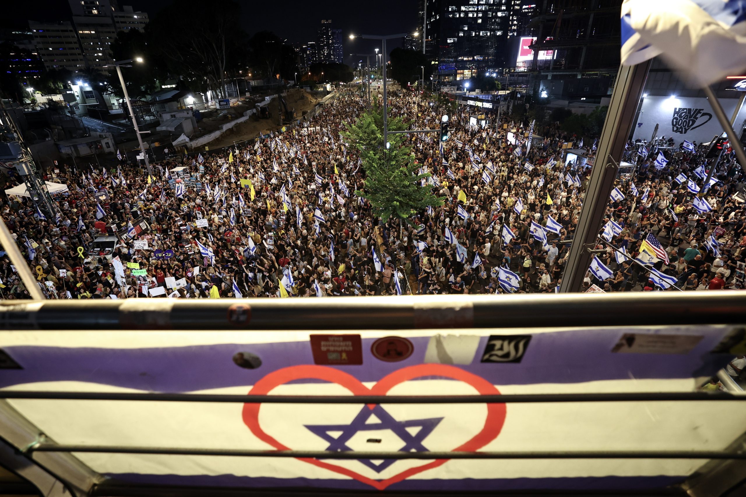 Protestos contra Netanyahu seguem para o 3.º dia em Israel