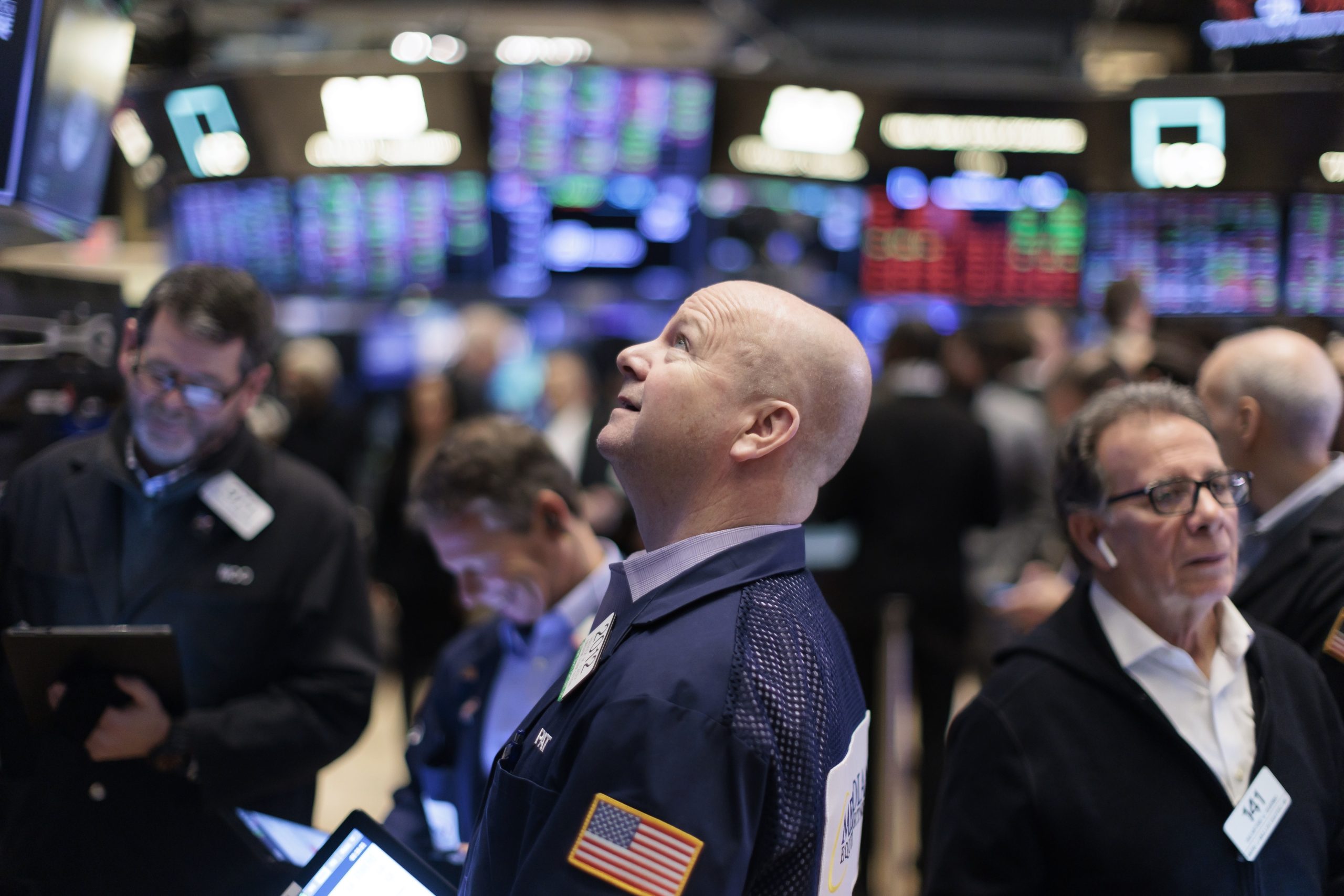 Wall Street fecha em alta e “investidores suspiram de alívio com a ideia de nada mais grave ter ocorrido”