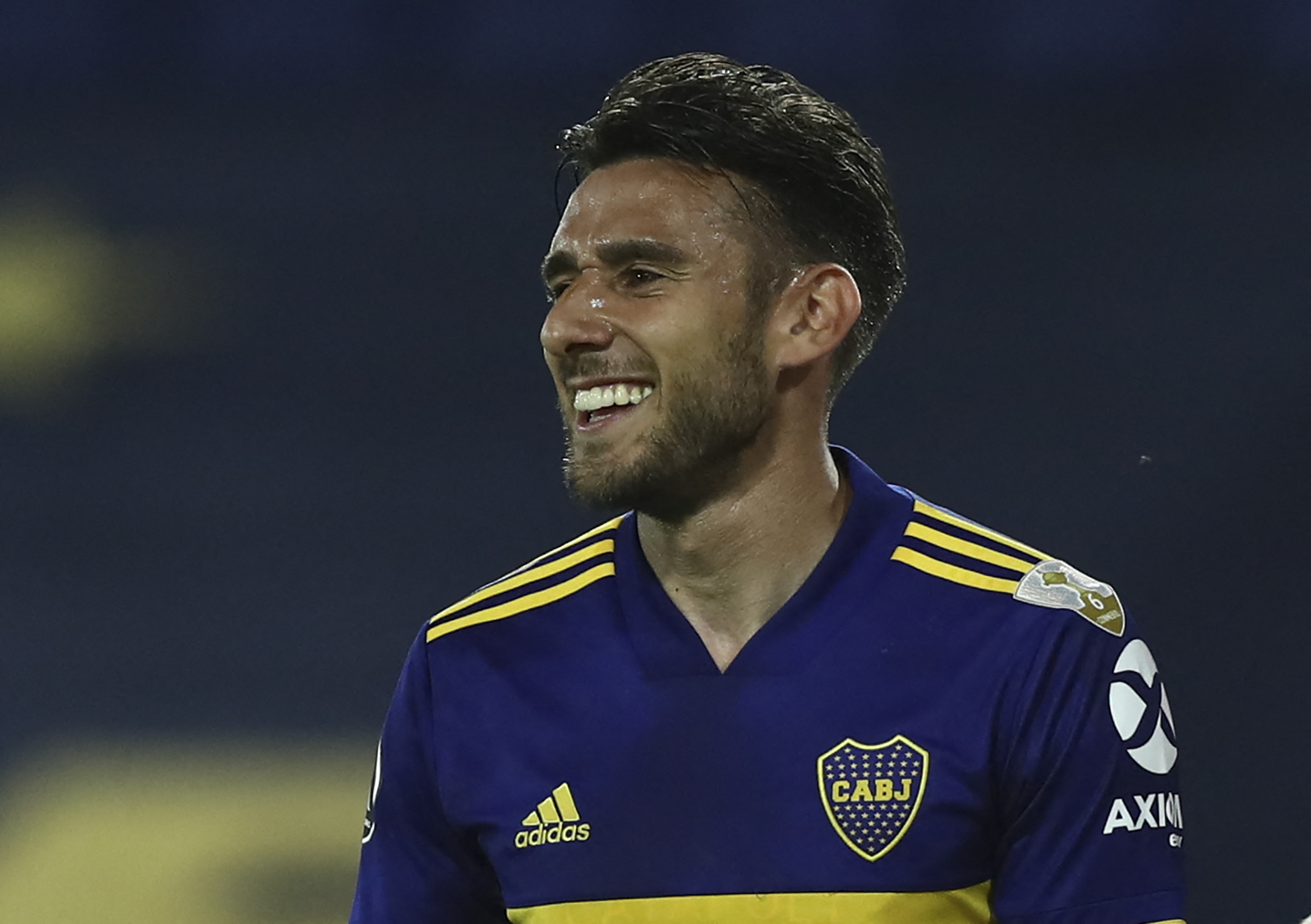 Salvio, antigo jogador do Benfica, procurado pela polícia argentina. É acusado de ter atropelado a ex-mulher