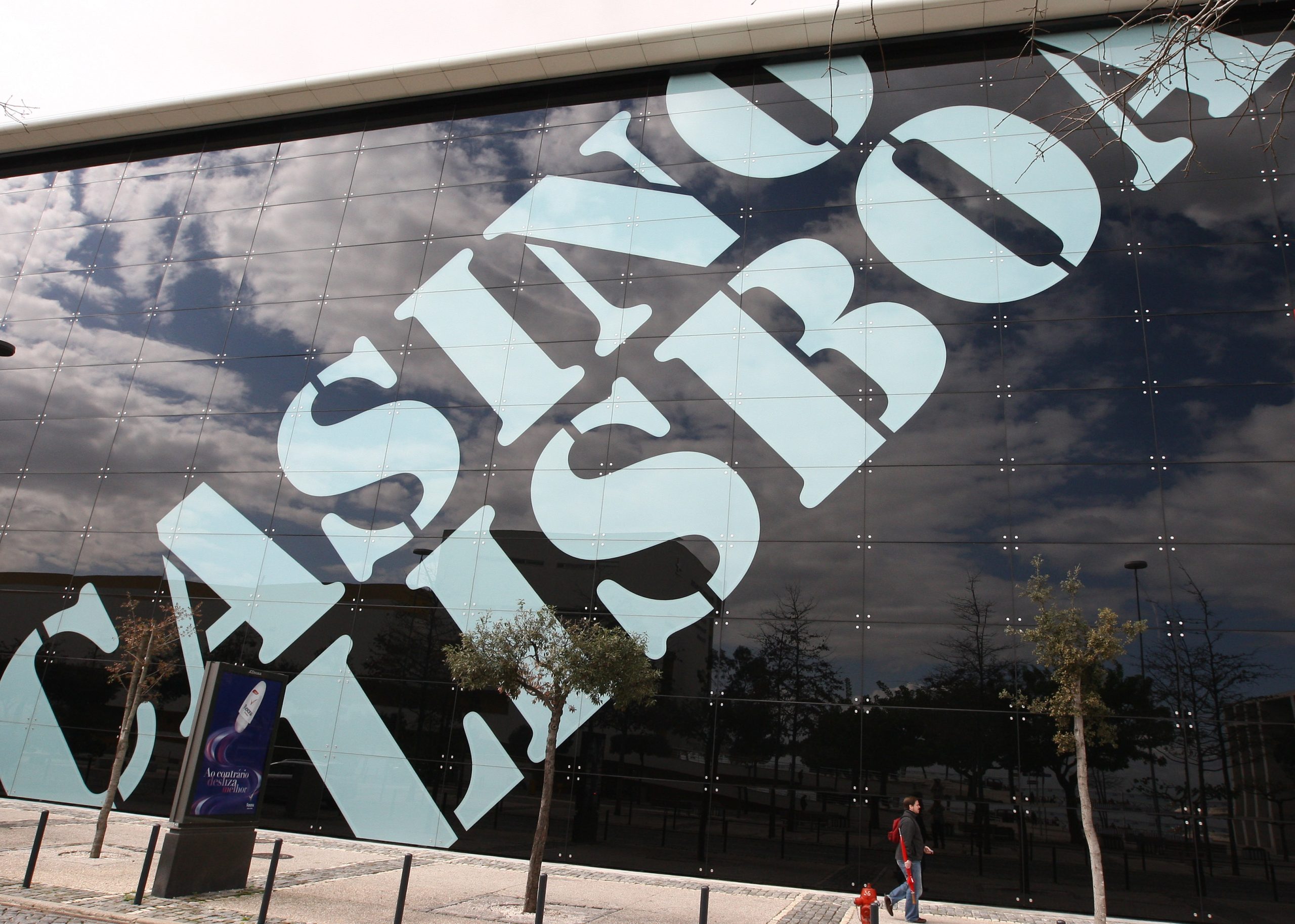 “Arena Livre”: Há música no Casino de Lisboa até ao final do ano com um cartaz que vai de ‘Xutos’ a Papillon