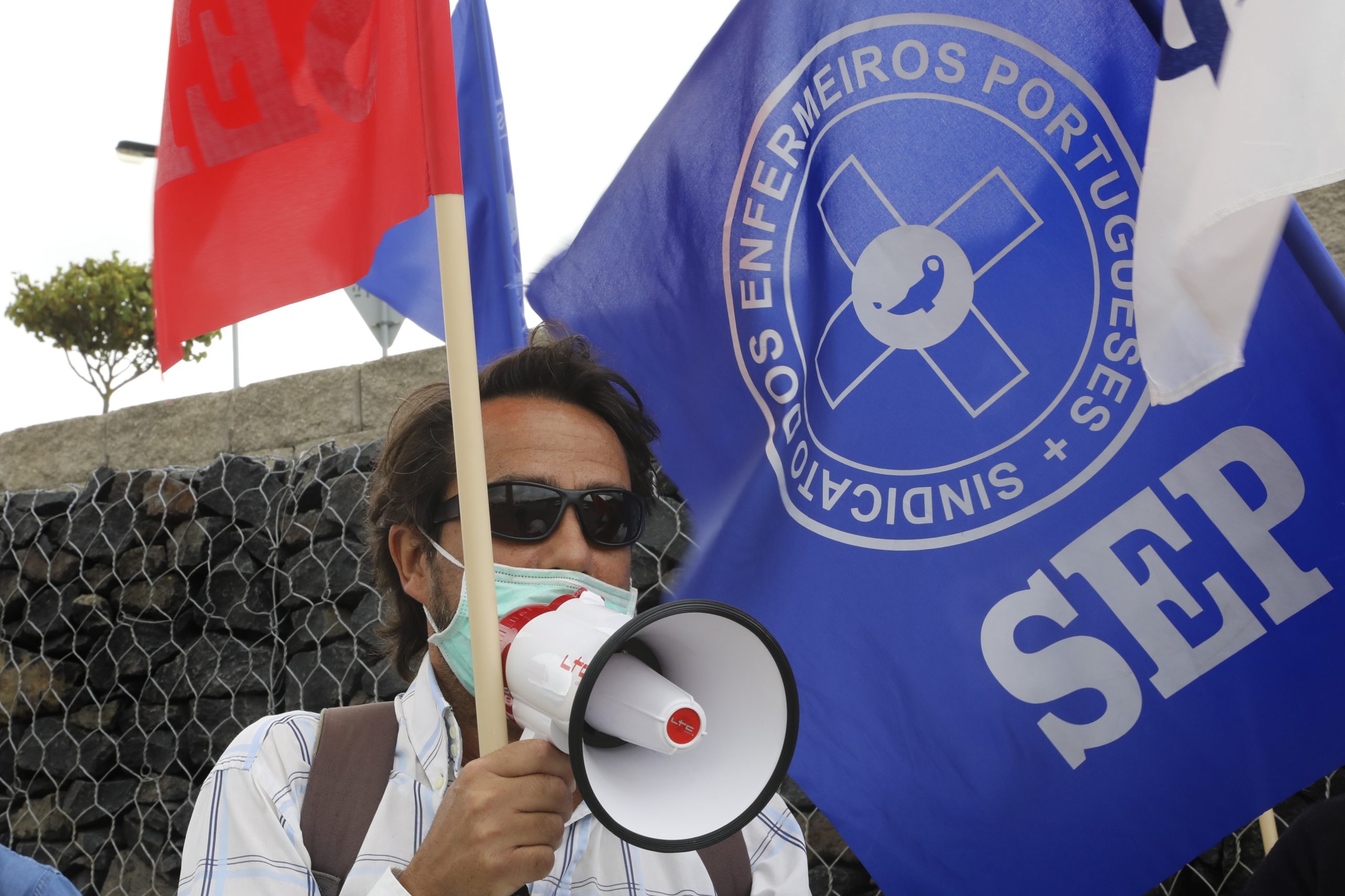 Enfermeiros desmarcam greve convocada para 3 e 4 de novembro