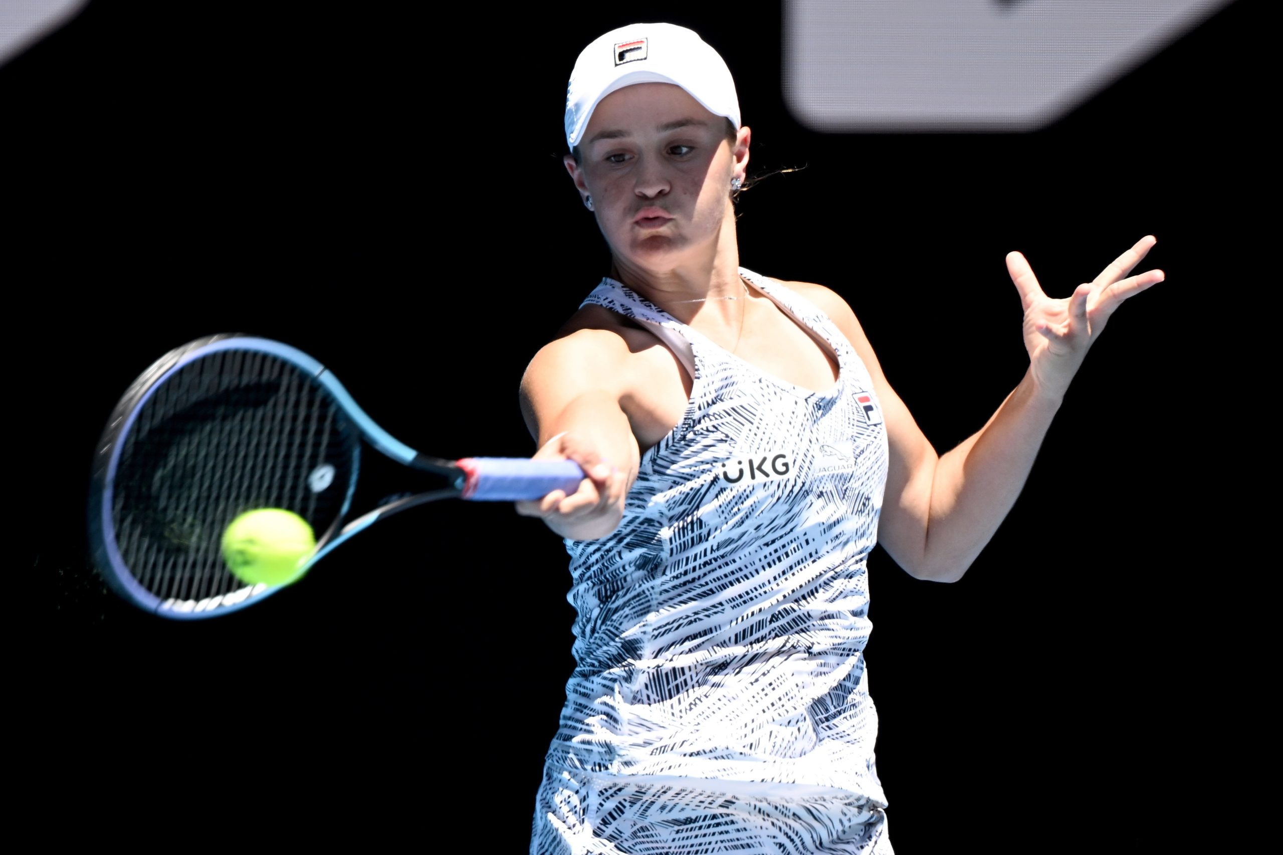 Ashleigh Barty na segunda ronda do Open da Austrália após vencer Lucia Bronzetti