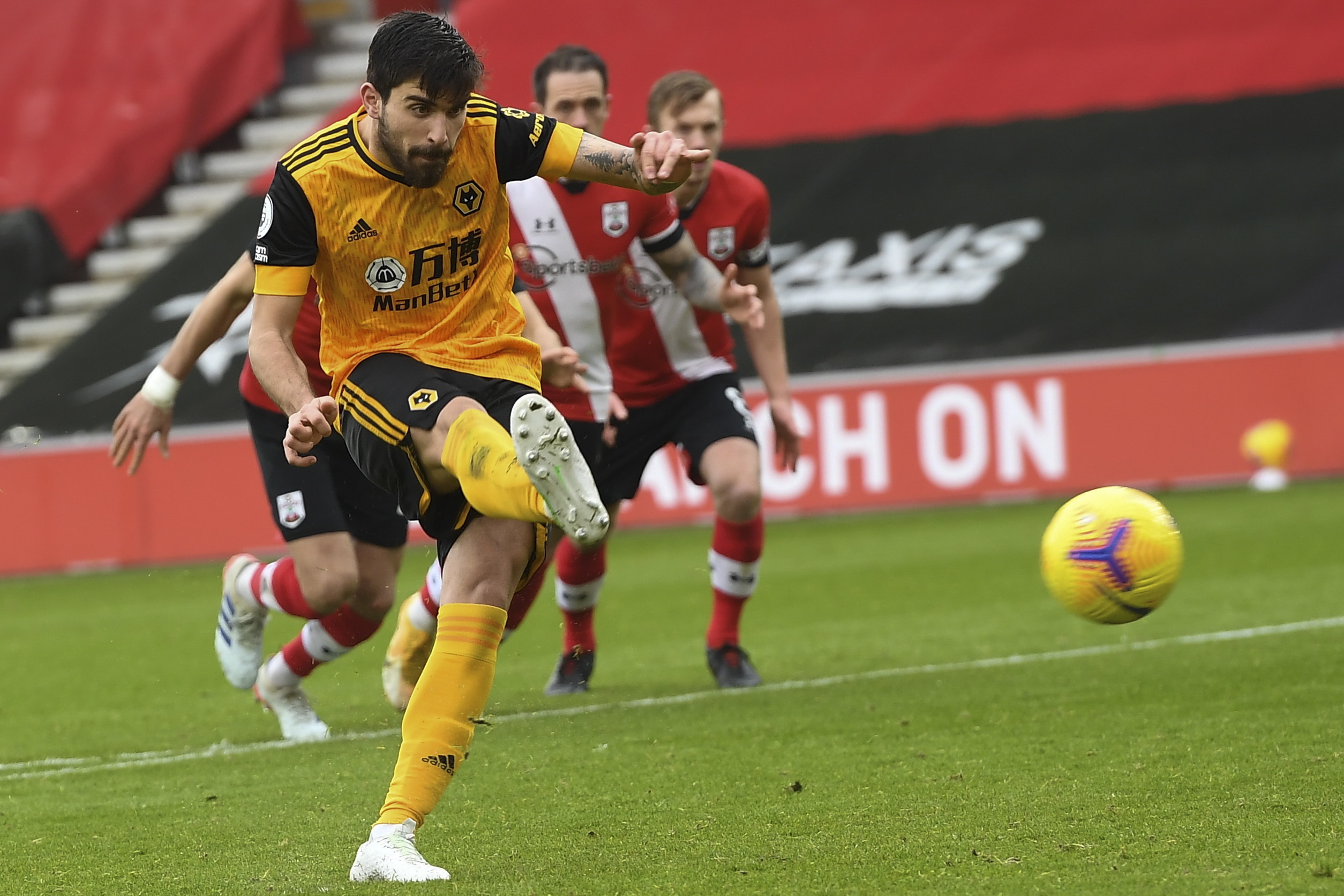 Rúben Neves e Pedro Neto marcam na reviravolta do Wolverhampton