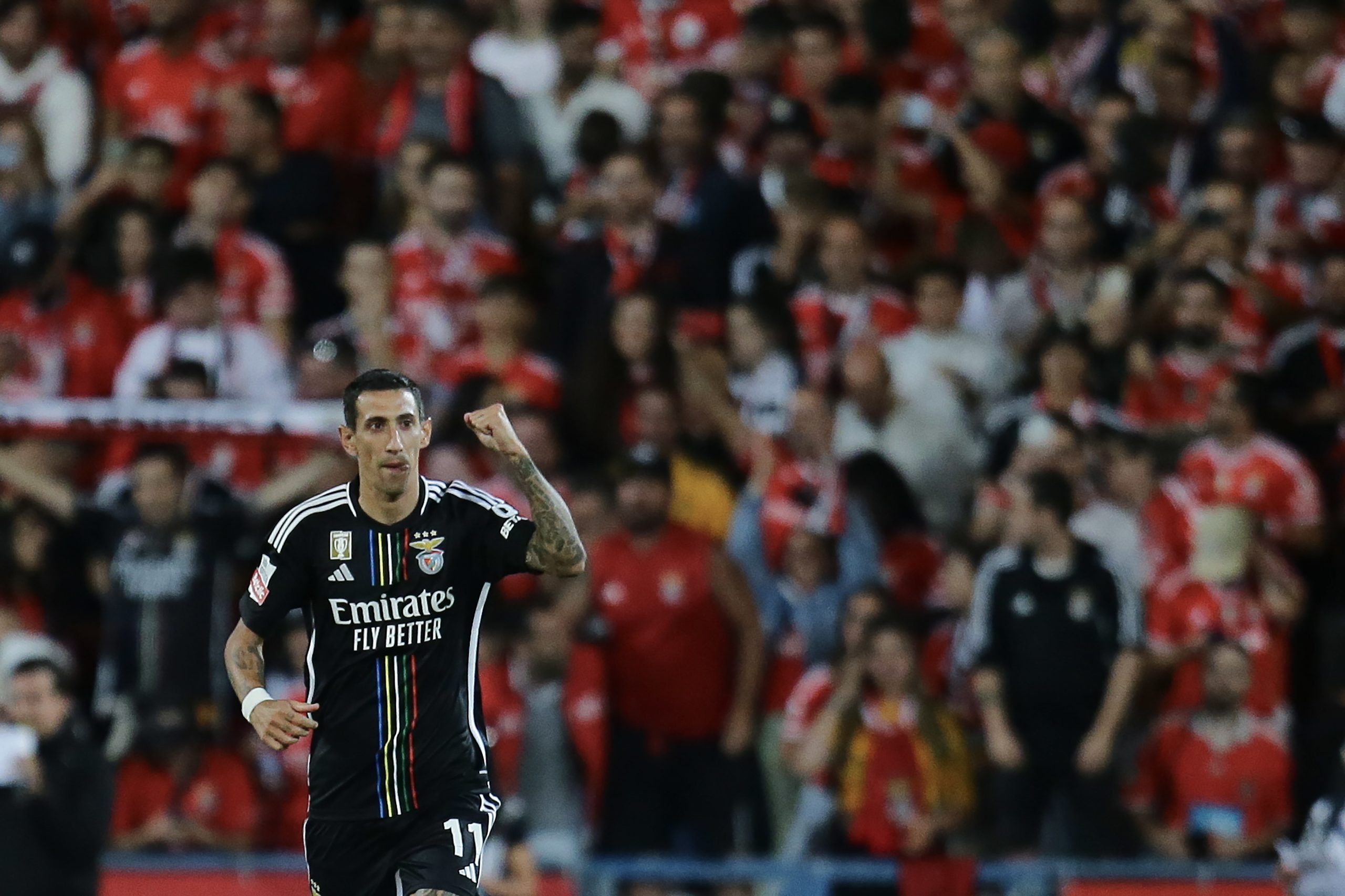 Regresso do campeão mundial Di María à Luz e ‘novela’ Moutinho animam mercado
