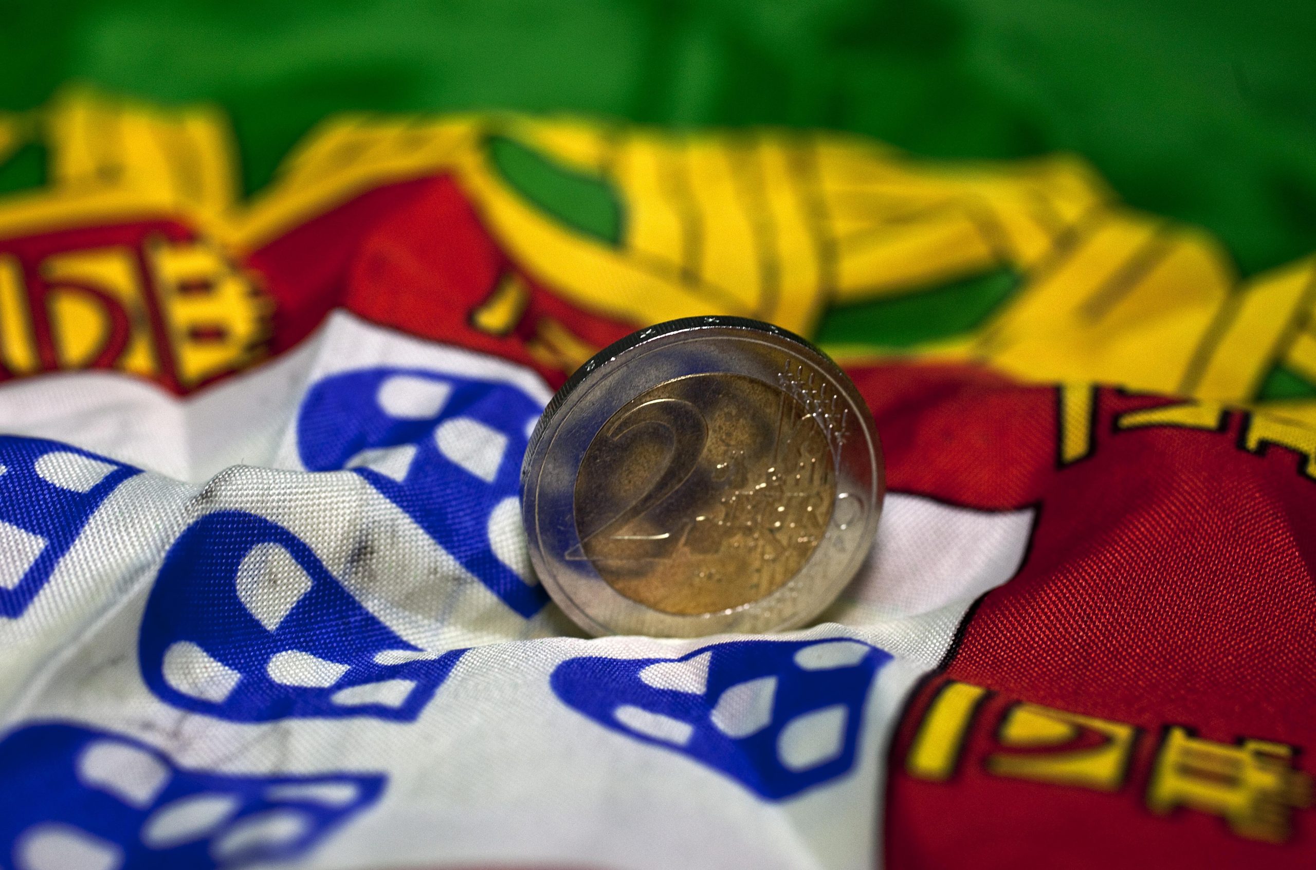 Bancos controlados por capital estrangeiro representam quase 50% do sistema bancário em Portugal